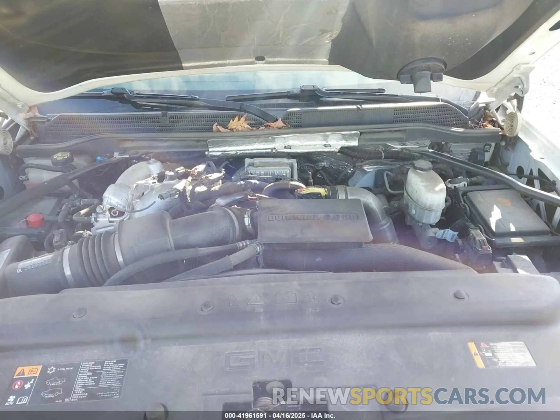 9 Photograph of a damaged car 1GT42TCY7KF234652 GMC SIERRA 3500HD 2019