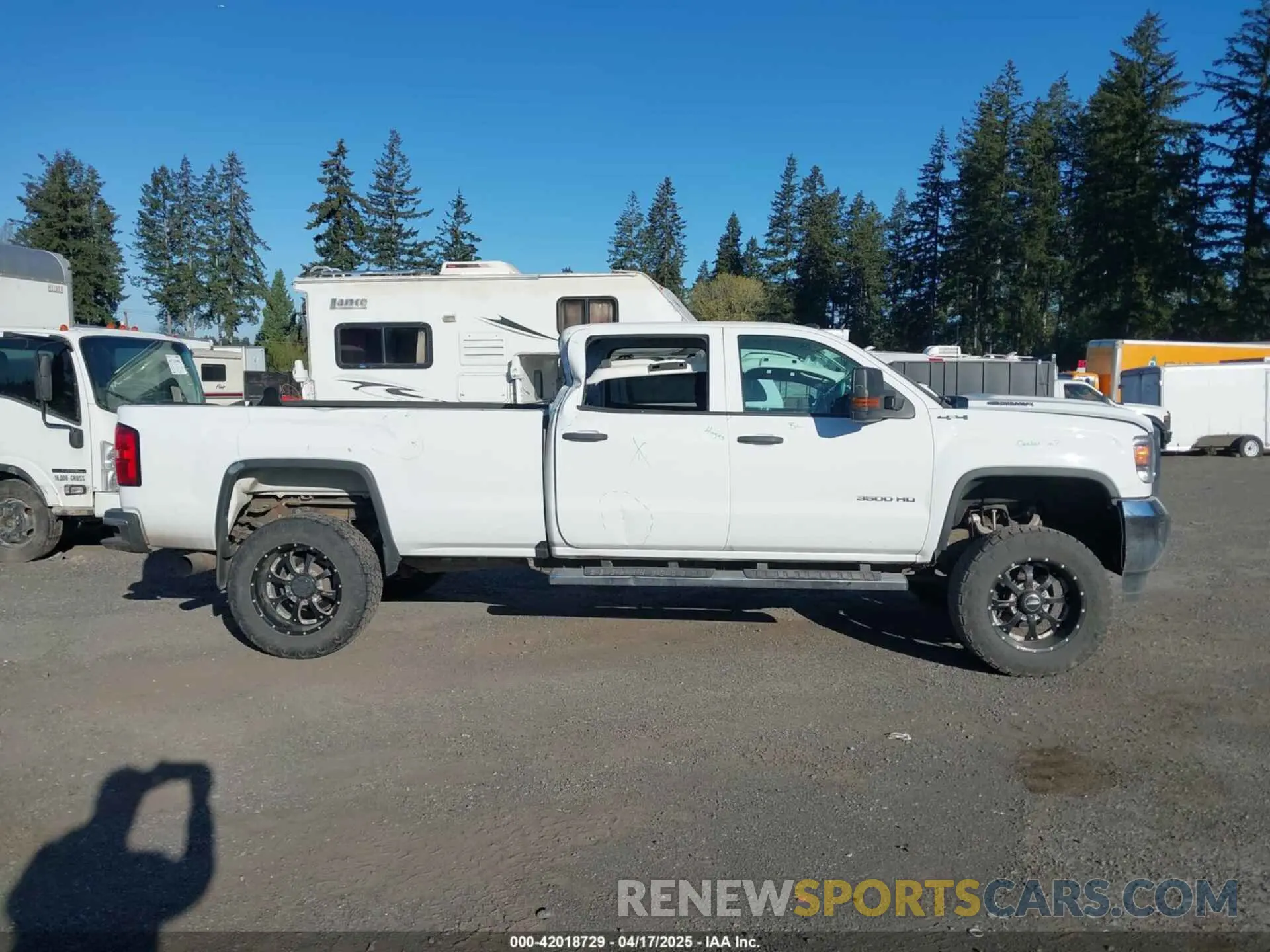 17 Photograph of a damaged car 1GT42TCYXKF229445 GMC SIERRA 3500HD 2019