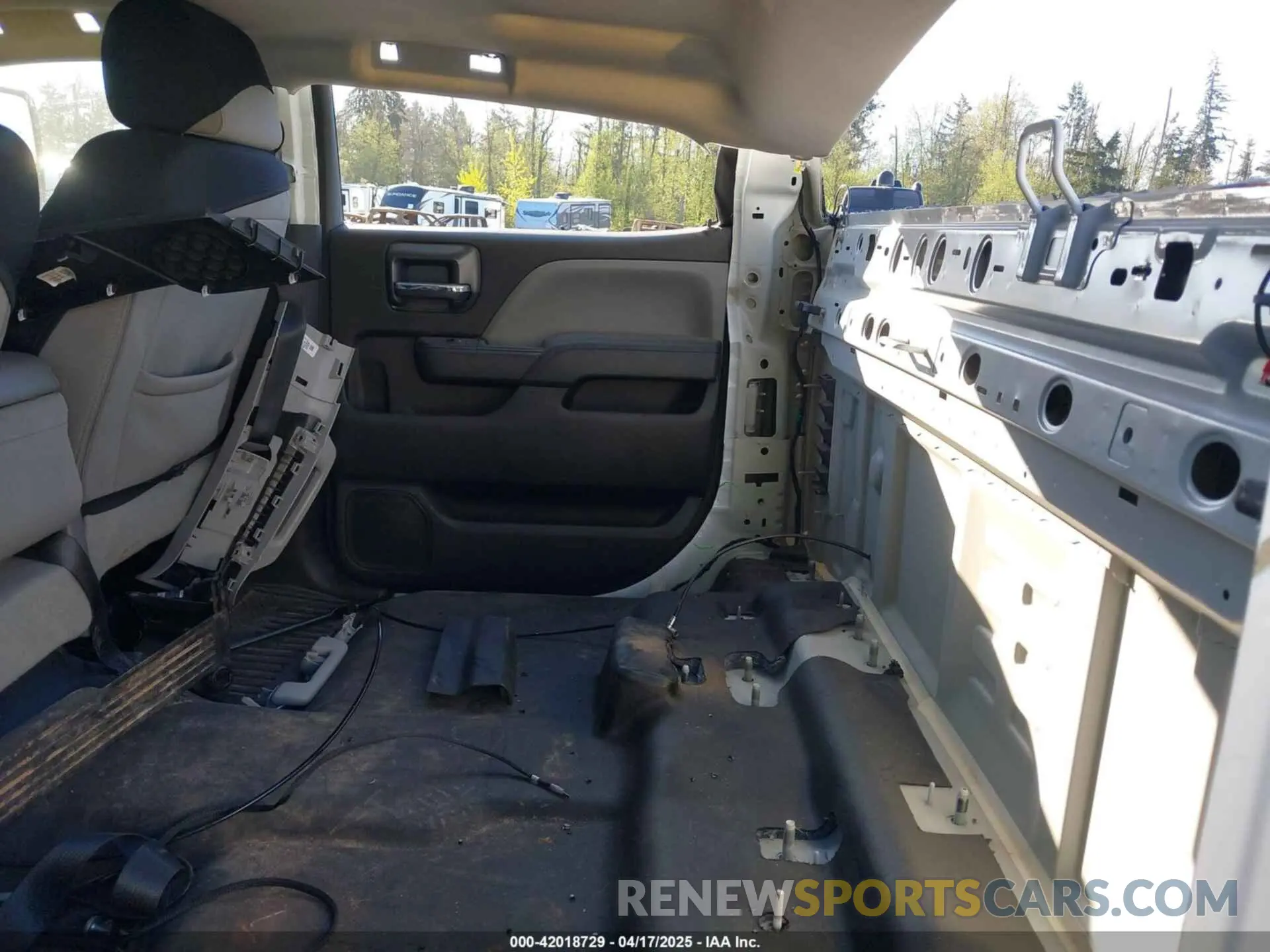 7 Photograph of a damaged car 1GT42TCYXKF229445 GMC SIERRA 3500HD 2019