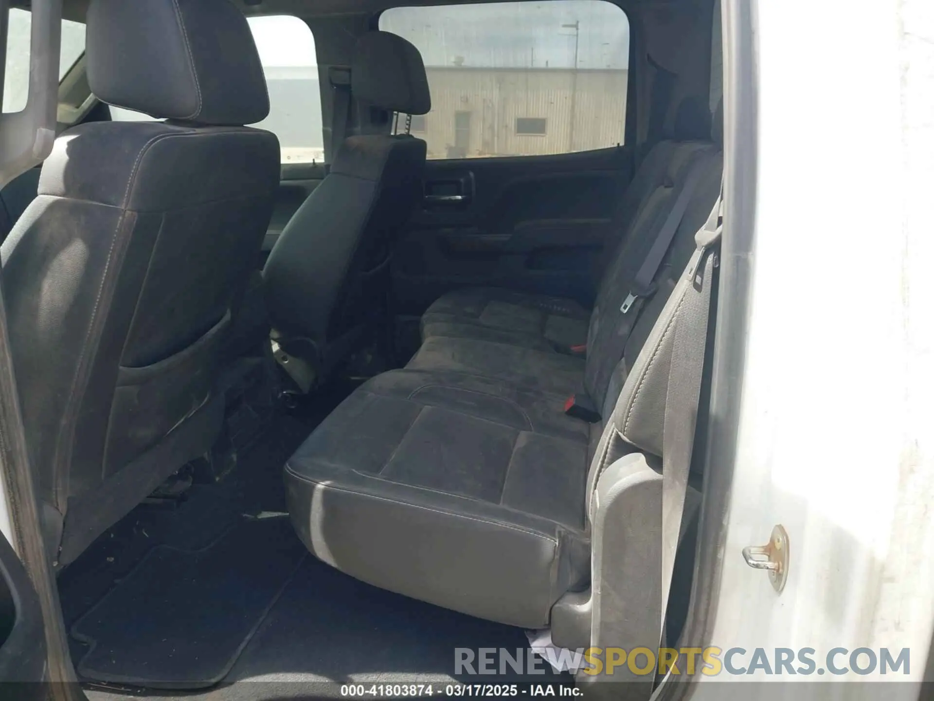 7 Photograph of a damaged car 1GT42VCGXKF275215 GMC SIERRA 3500HD 2019