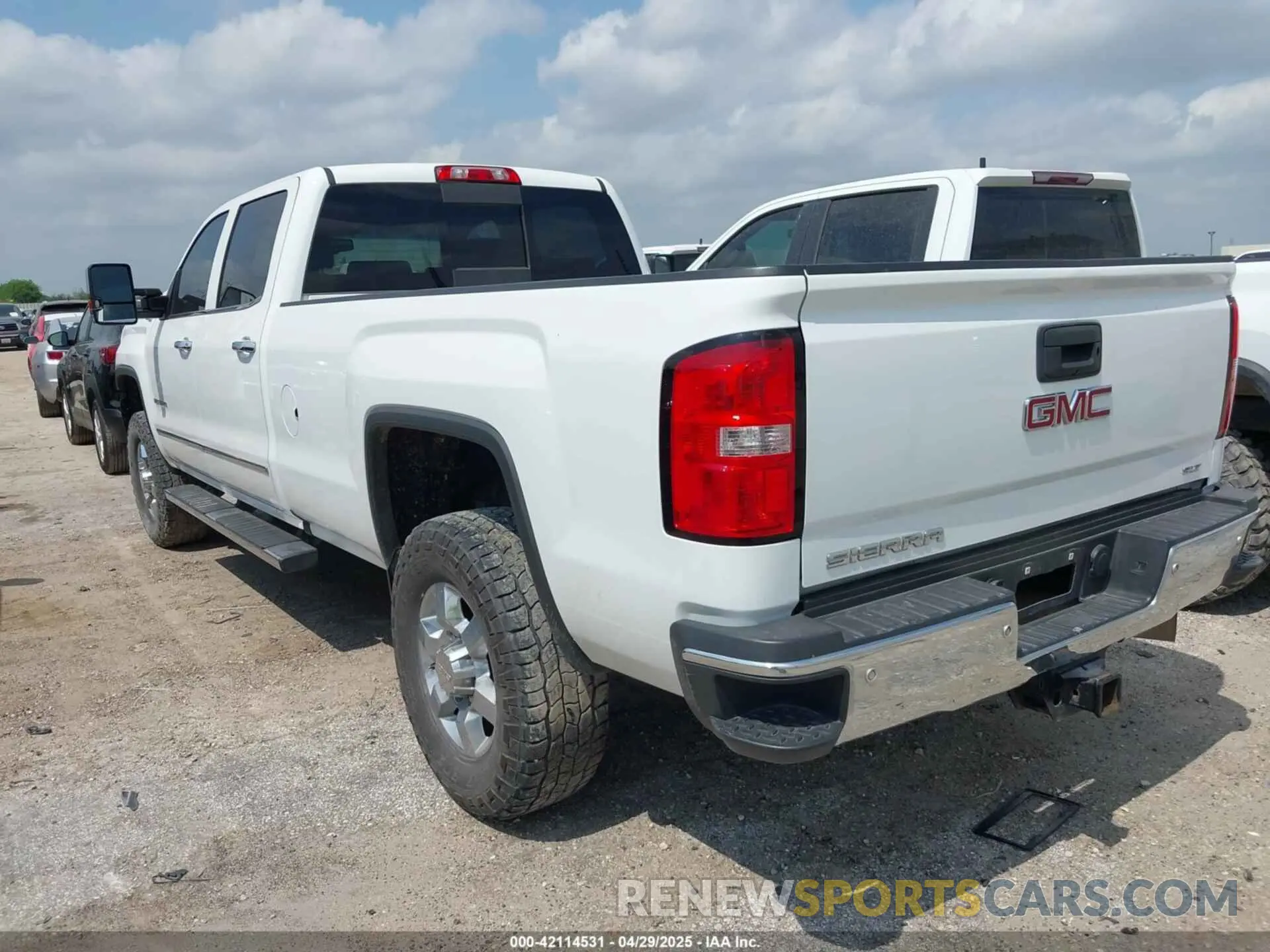 3 Photograph of a damaged car 1GT42VCY1KF152542 GMC SIERRA 3500HD 2019