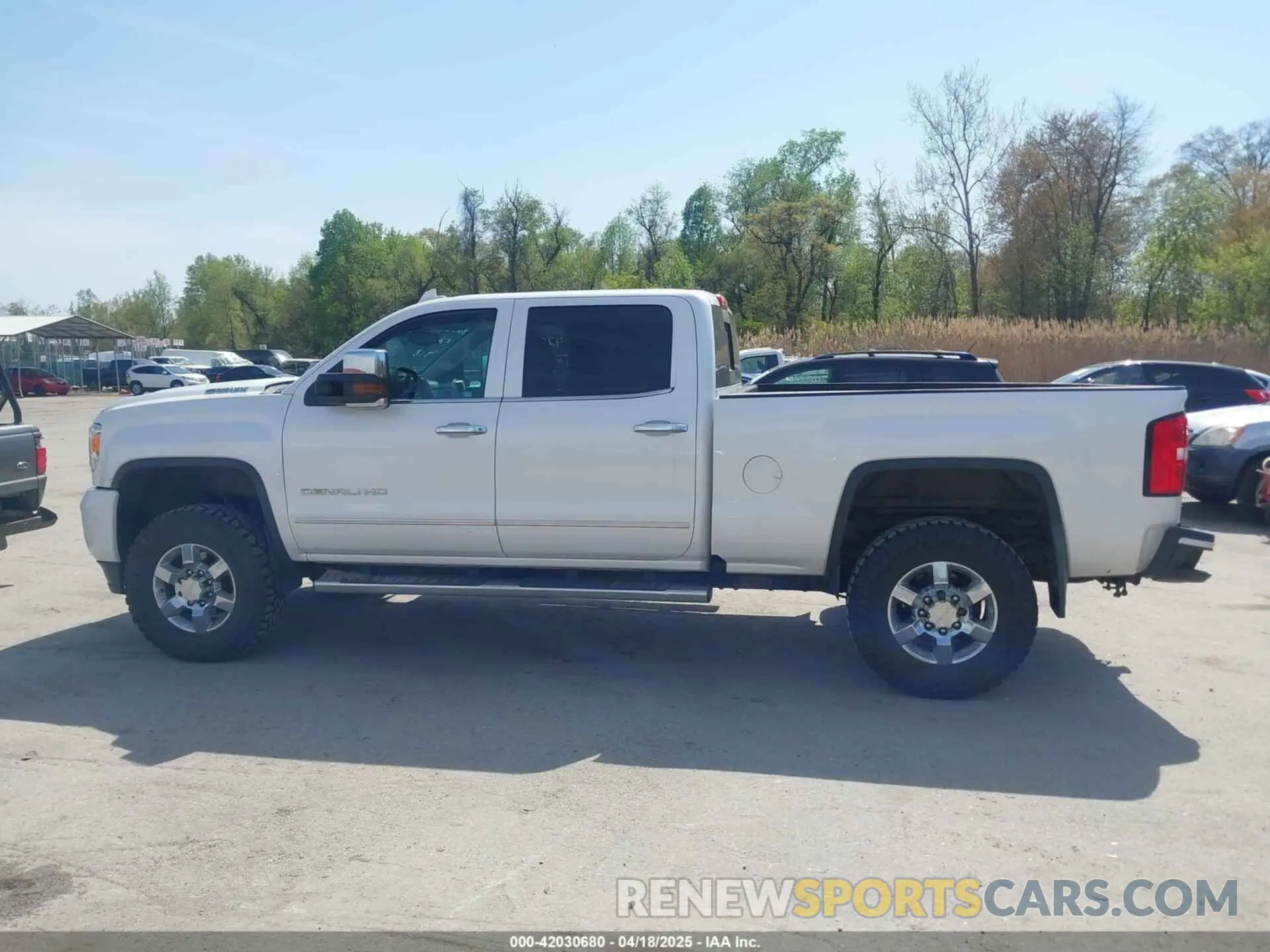 15 Photograph of a damaged car 1GT42WEY4KF100549 GMC SIERRA 3500HD 2019