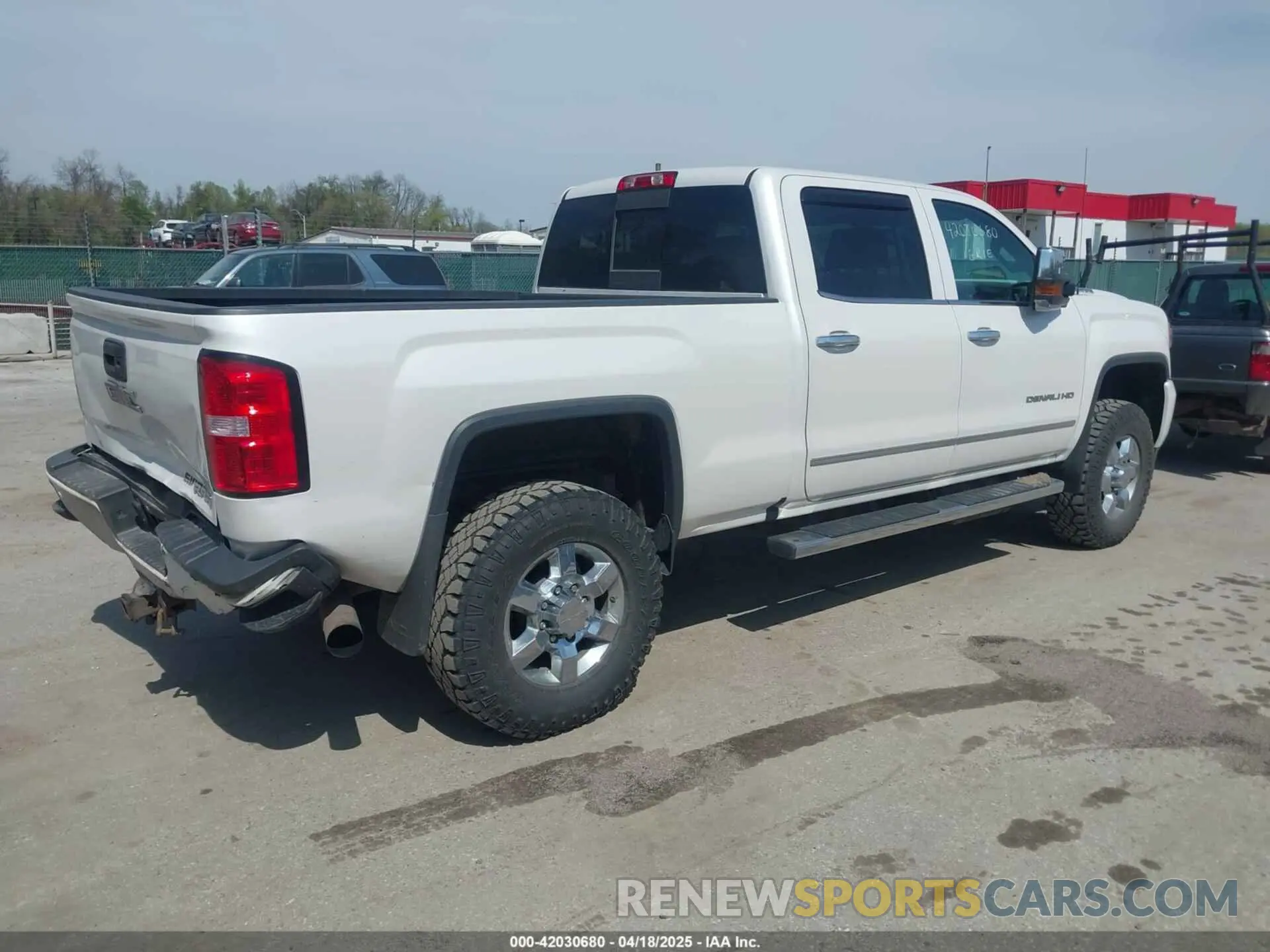 4 Photograph of a damaged car 1GT42WEY4KF100549 GMC SIERRA 3500HD 2019