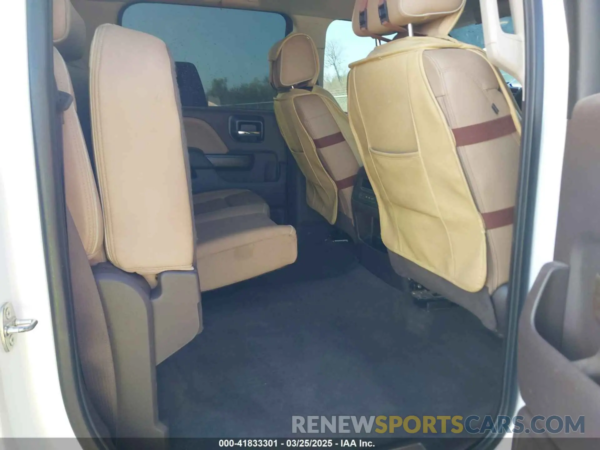 7 Photograph of a damaged car 1GT42WEY6KF115182 GMC SIERRA 3500HD 2019