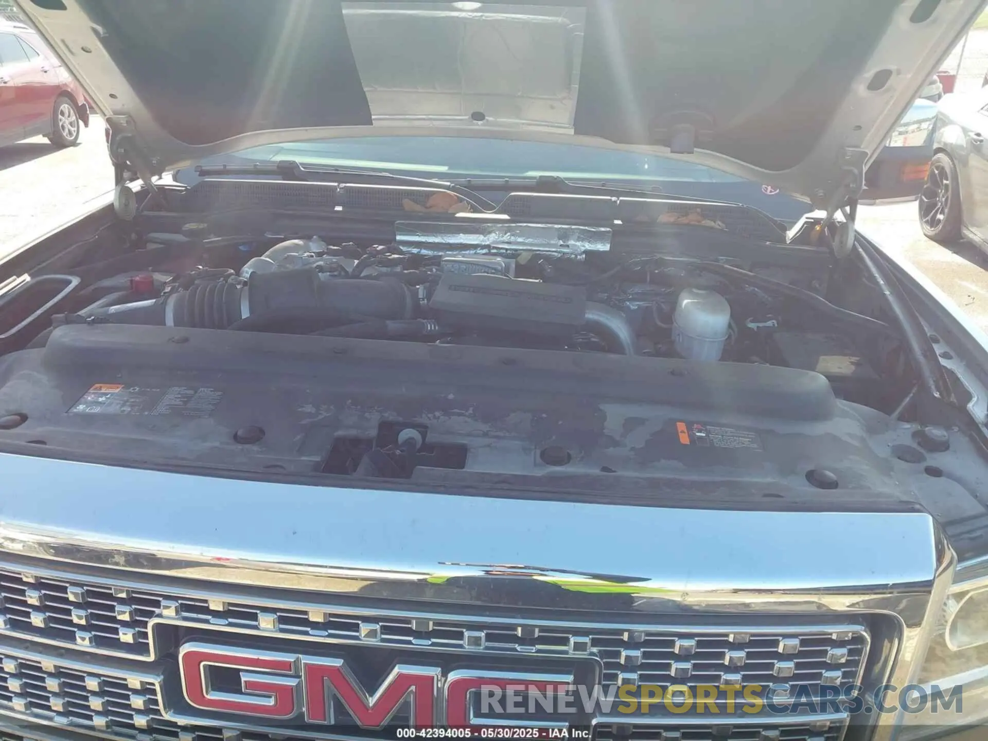 10 Photograph of a damaged car 1GT42WEY7KF271750 GMC SIERRA 3500HD 2019