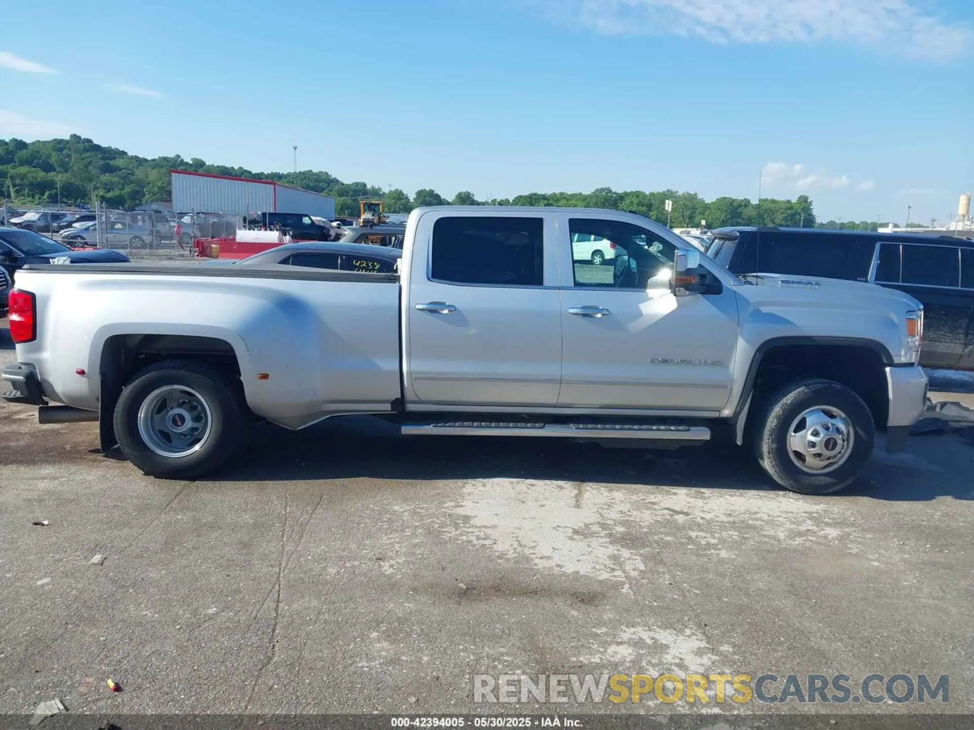 13 Photograph of a damaged car 1GT42WEY7KF271750 GMC SIERRA 3500HD 2019