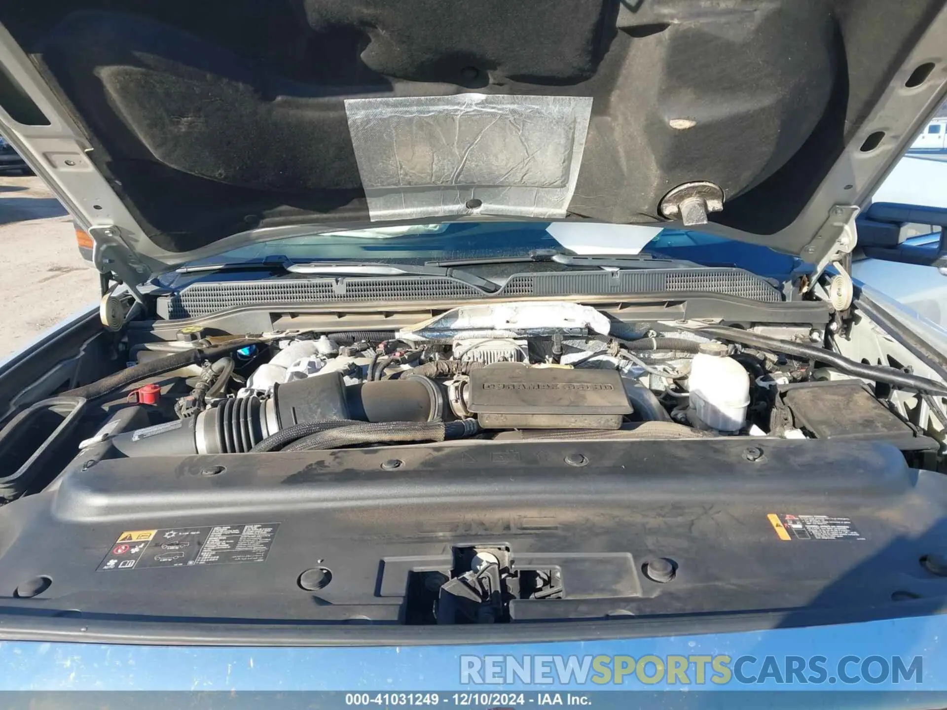 10 Photograph of a damaged car 1GT42WEY9KF109635 GMC SIERRA 3500HD 2019