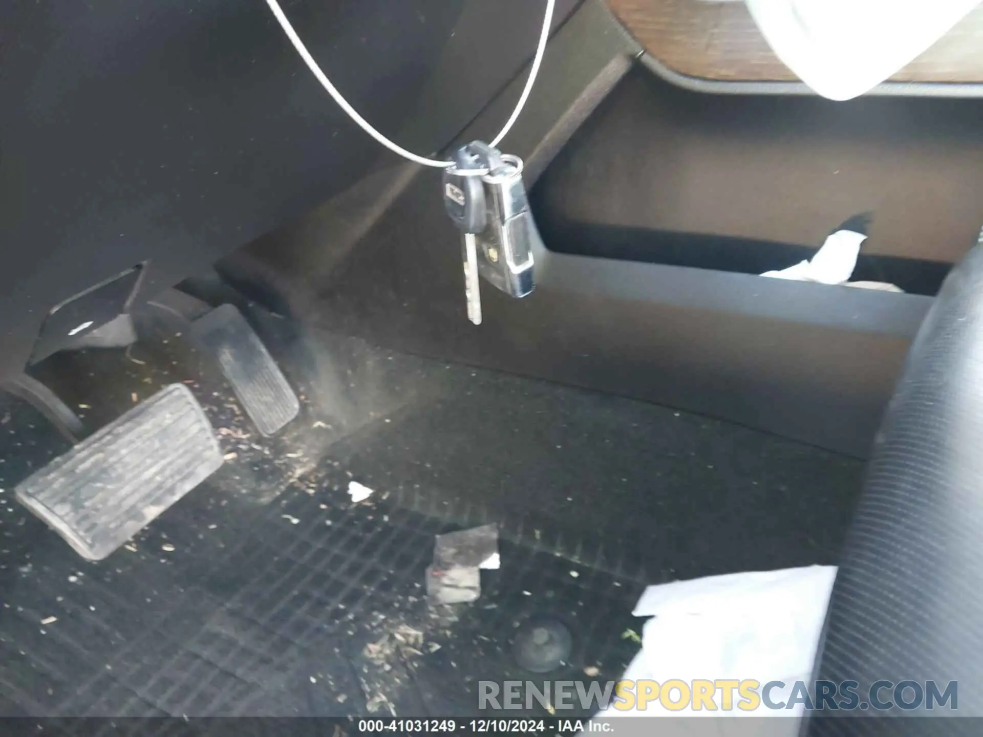 11 Photograph of a damaged car 1GT42WEY9KF109635 GMC SIERRA 3500HD 2019