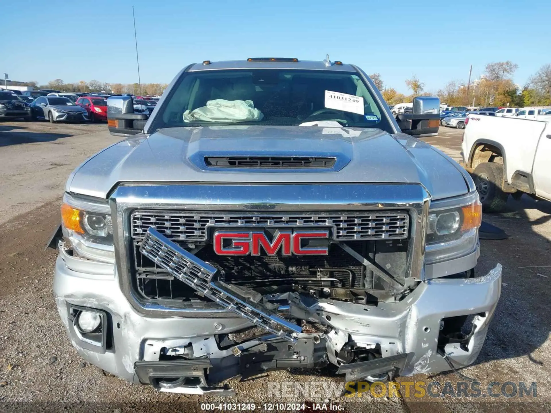 6 Photograph of a damaged car 1GT42WEY9KF109635 GMC SIERRA 3500HD 2019