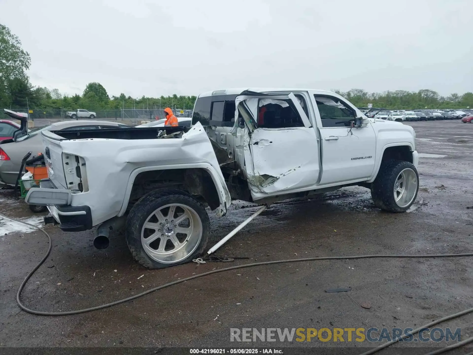 11 Photograph of a damaged car 1GT42WEYXKF200087 GMC SIERRA 3500HD 2019