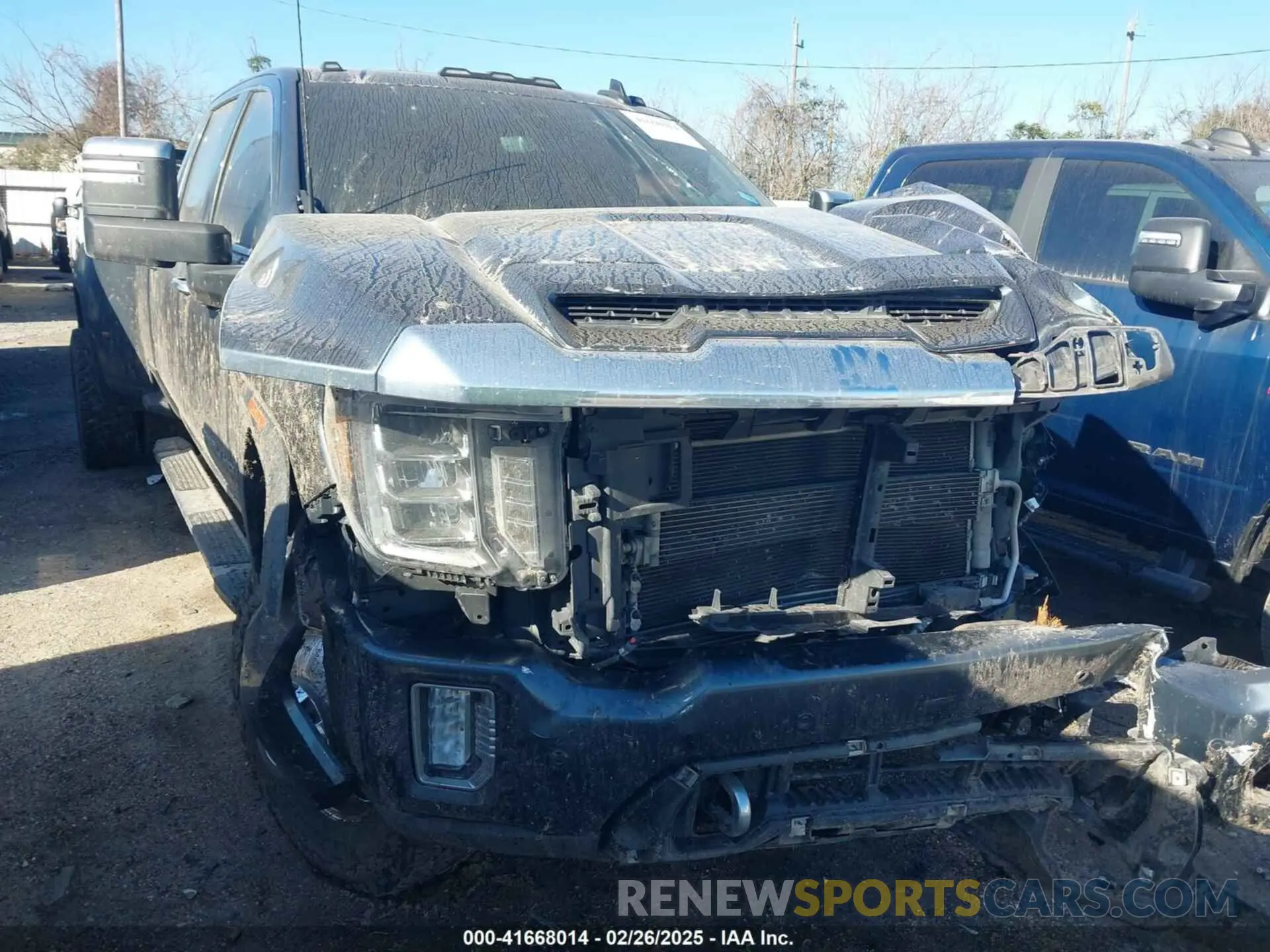 1 Photograph of a damaged car 1GT49WEY0LF264197 GMC SIERRA 3500HD 2020