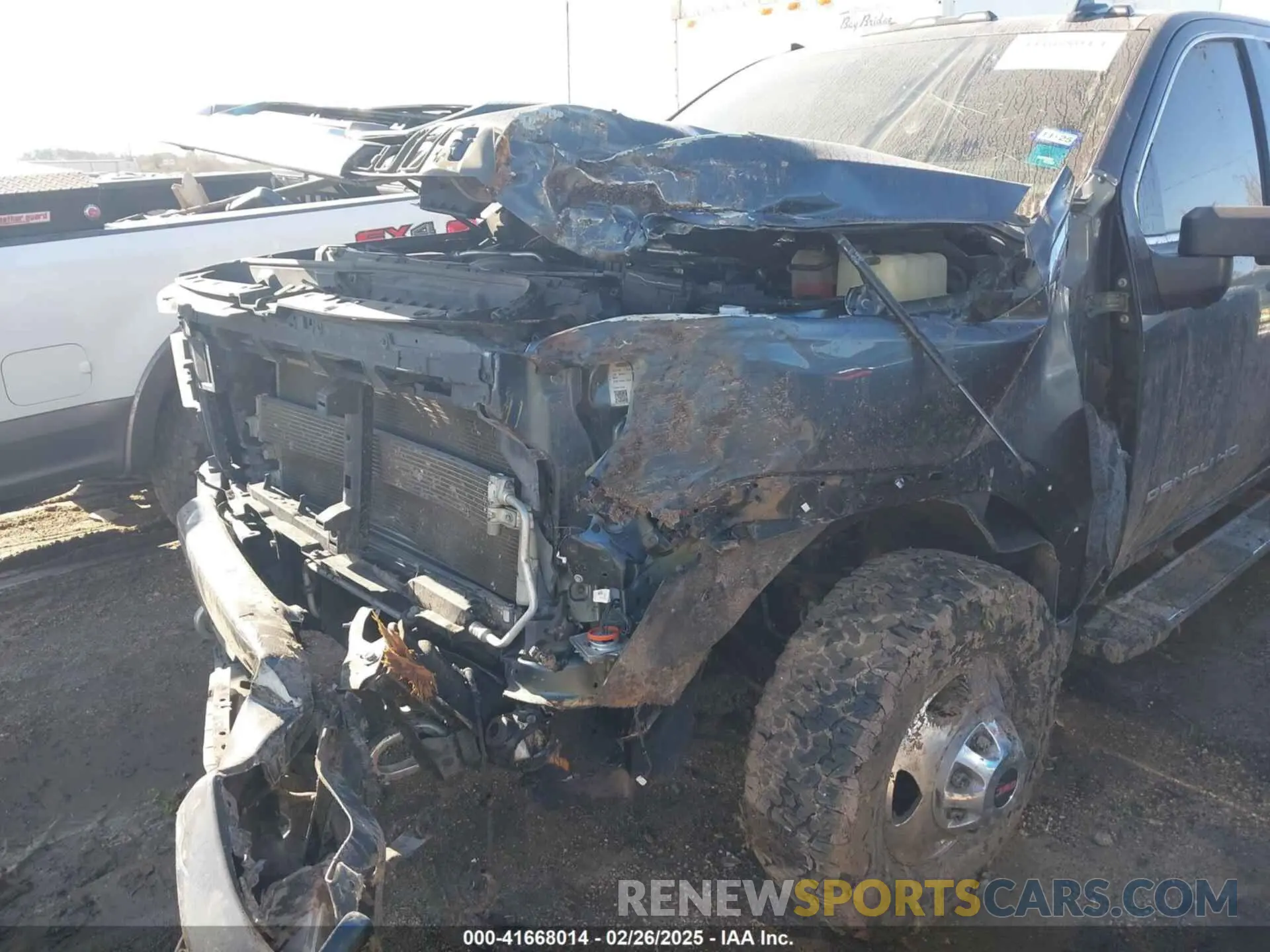6 Photograph of a damaged car 1GT49WEY0LF264197 GMC SIERRA 3500HD 2020