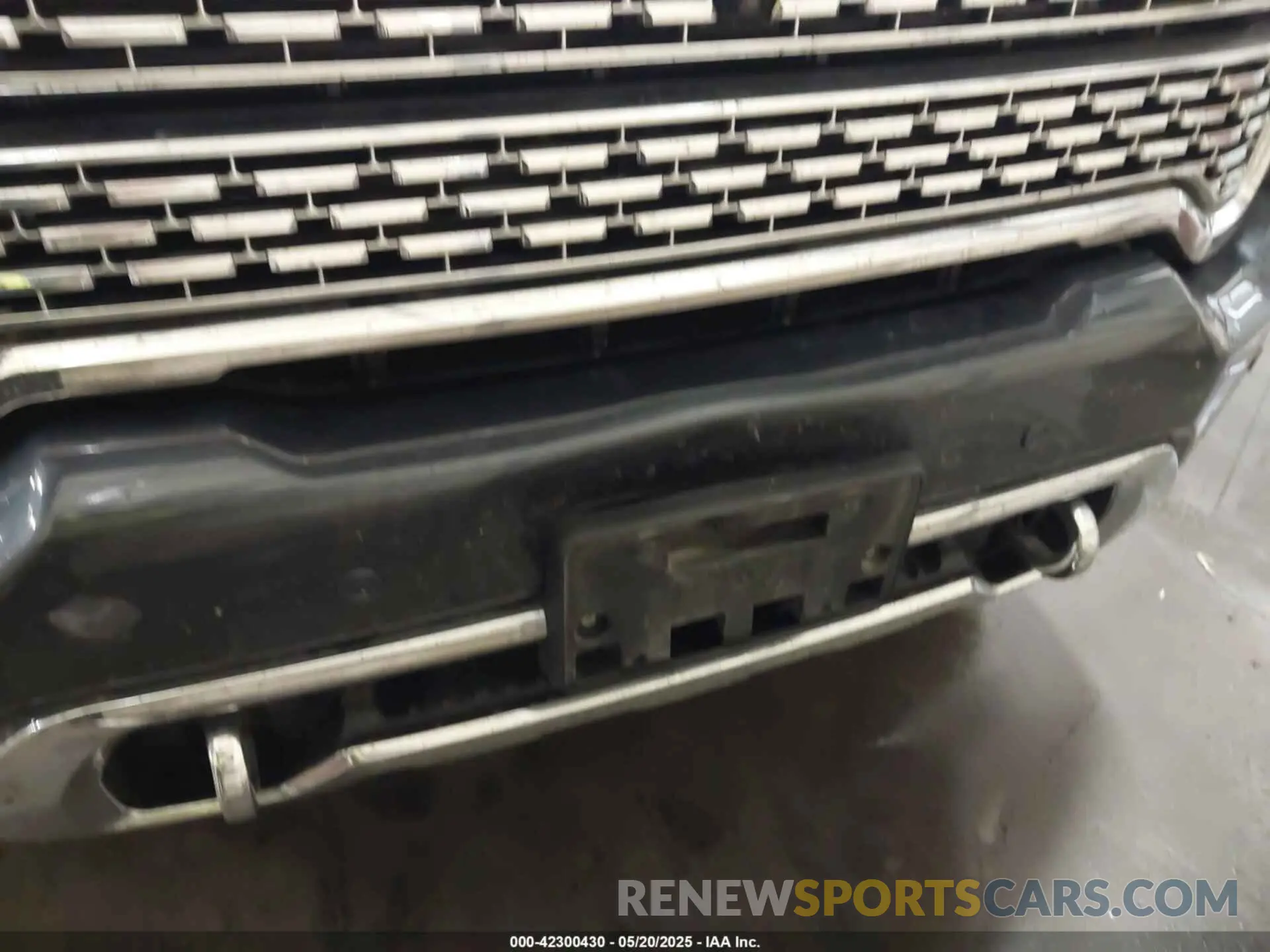 14 Photograph of a damaged car 1GT49WEY4LF274201 GMC SIERRA 3500HD 2020
