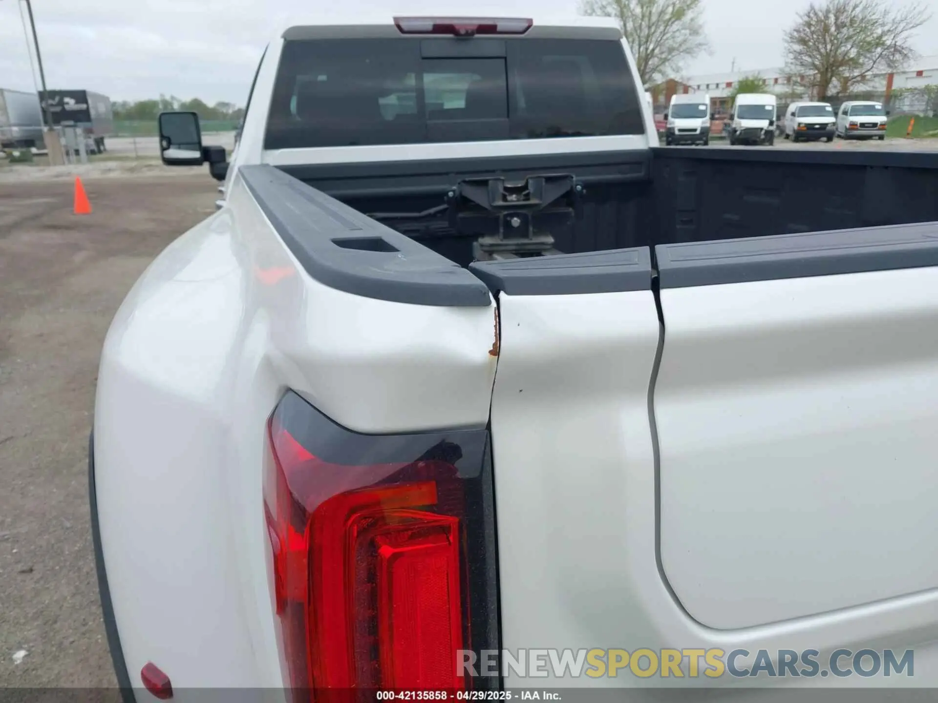 11 Photograph of a damaged car 1GT49WEY8LF247860 GMC SIERRA 3500HD 2020