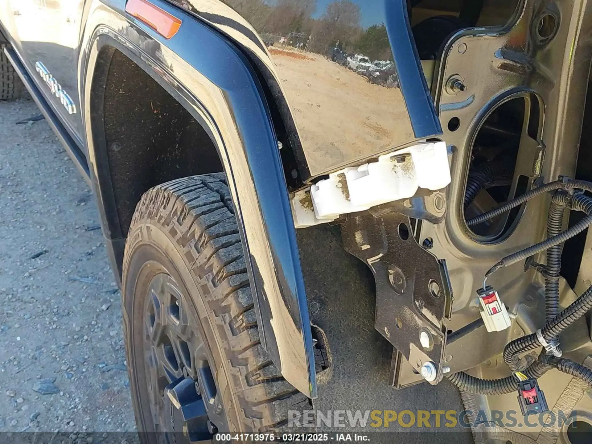 21 Photograph of a damaged car 1GT49VEY8MF272463 GMC SIERRA 3500HD 2021