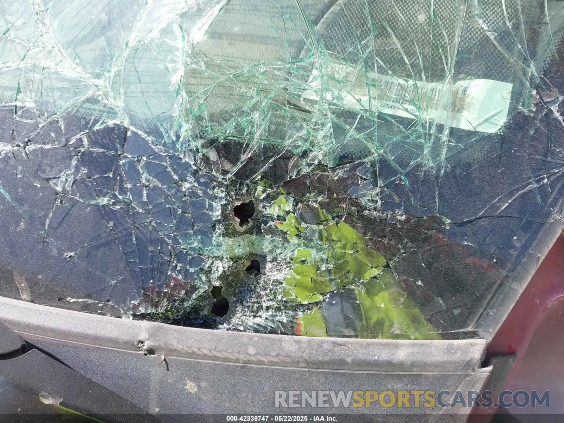 8 Photograph of a damaged car 1GT49WEY1MF282659 GMC SIERRA 3500HD 2021