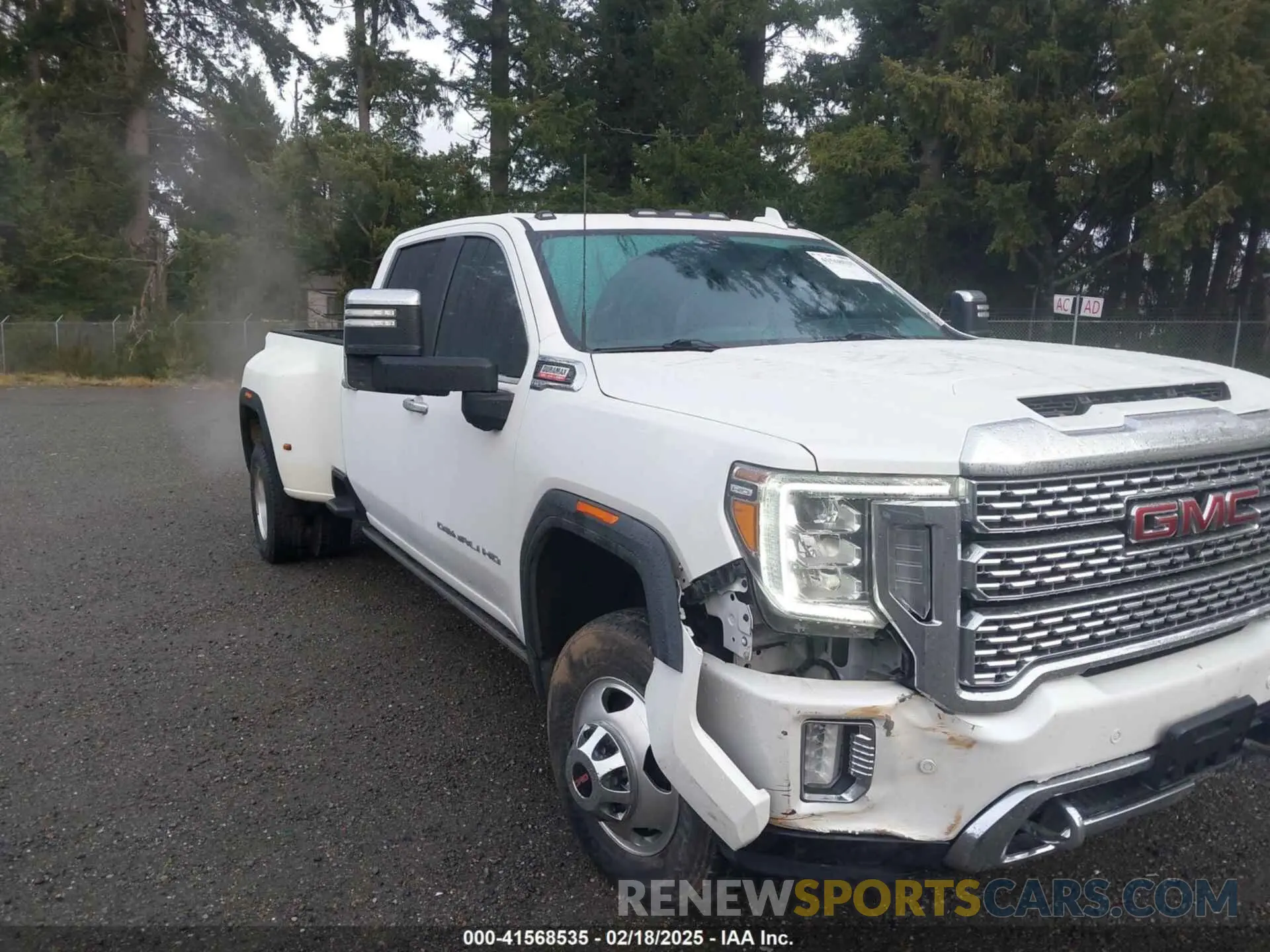 1 Photograph of a damaged car 1GT49WEY7MF192898 GMC SIERRA 3500HD 2021