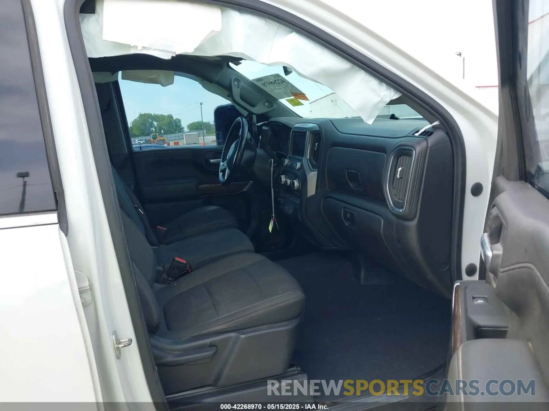 6 Photograph of a damaged car 1GT59TE79MF288381 GMC SIERRA 3500HD 2021