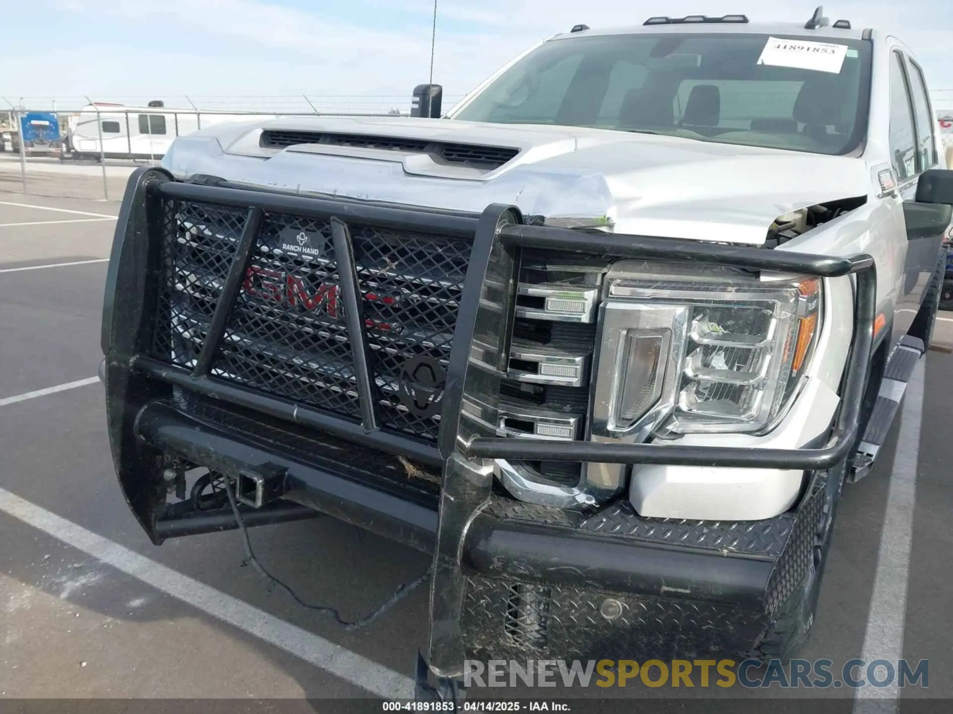 11 Photograph of a damaged car 1GT49TEY3NF101075 GMC SIERRA 3500HD 2022