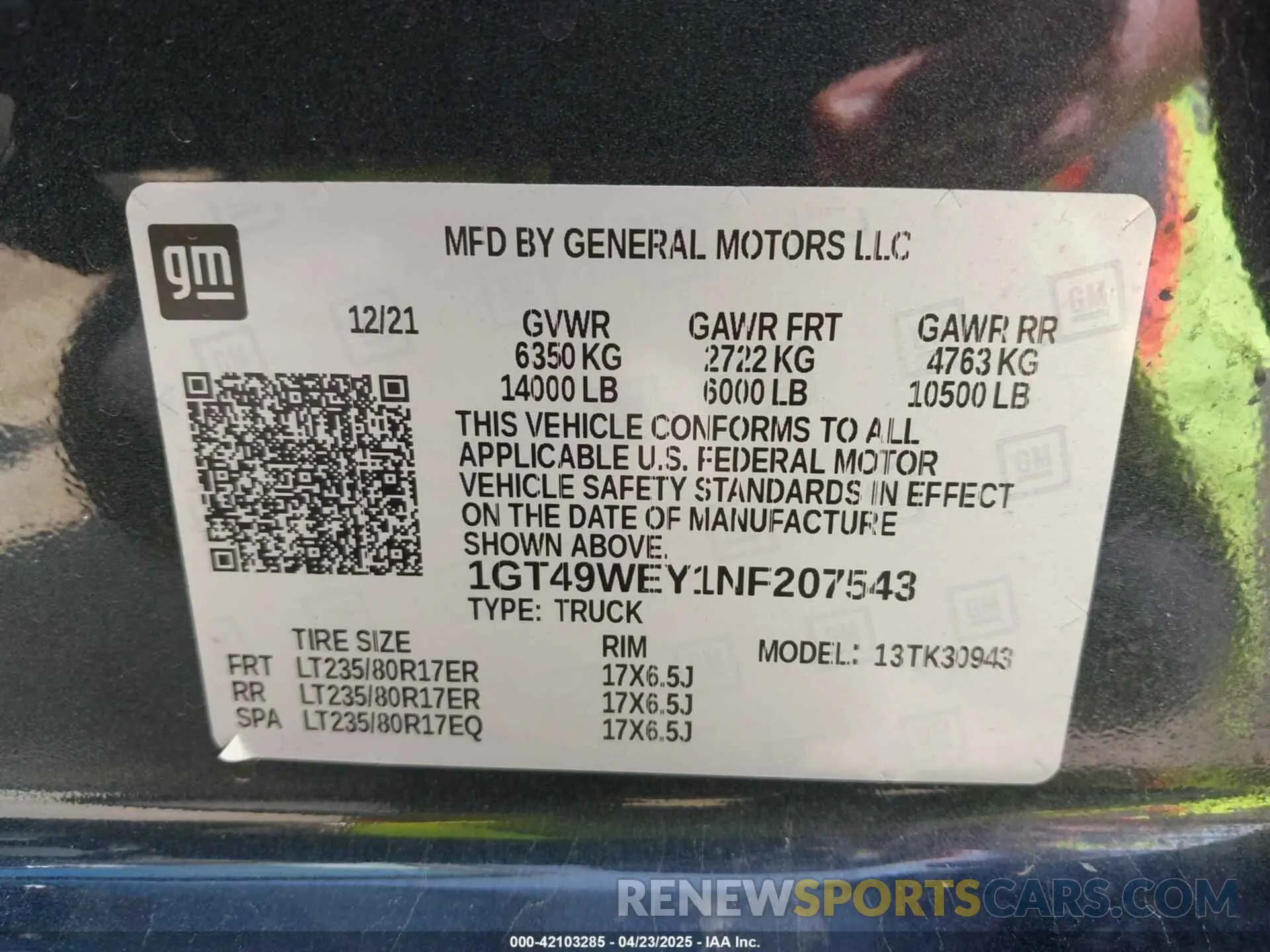 9 Photograph of a damaged car 1GT49WEY1NF207543 GMC SIERRA 3500HD 2022