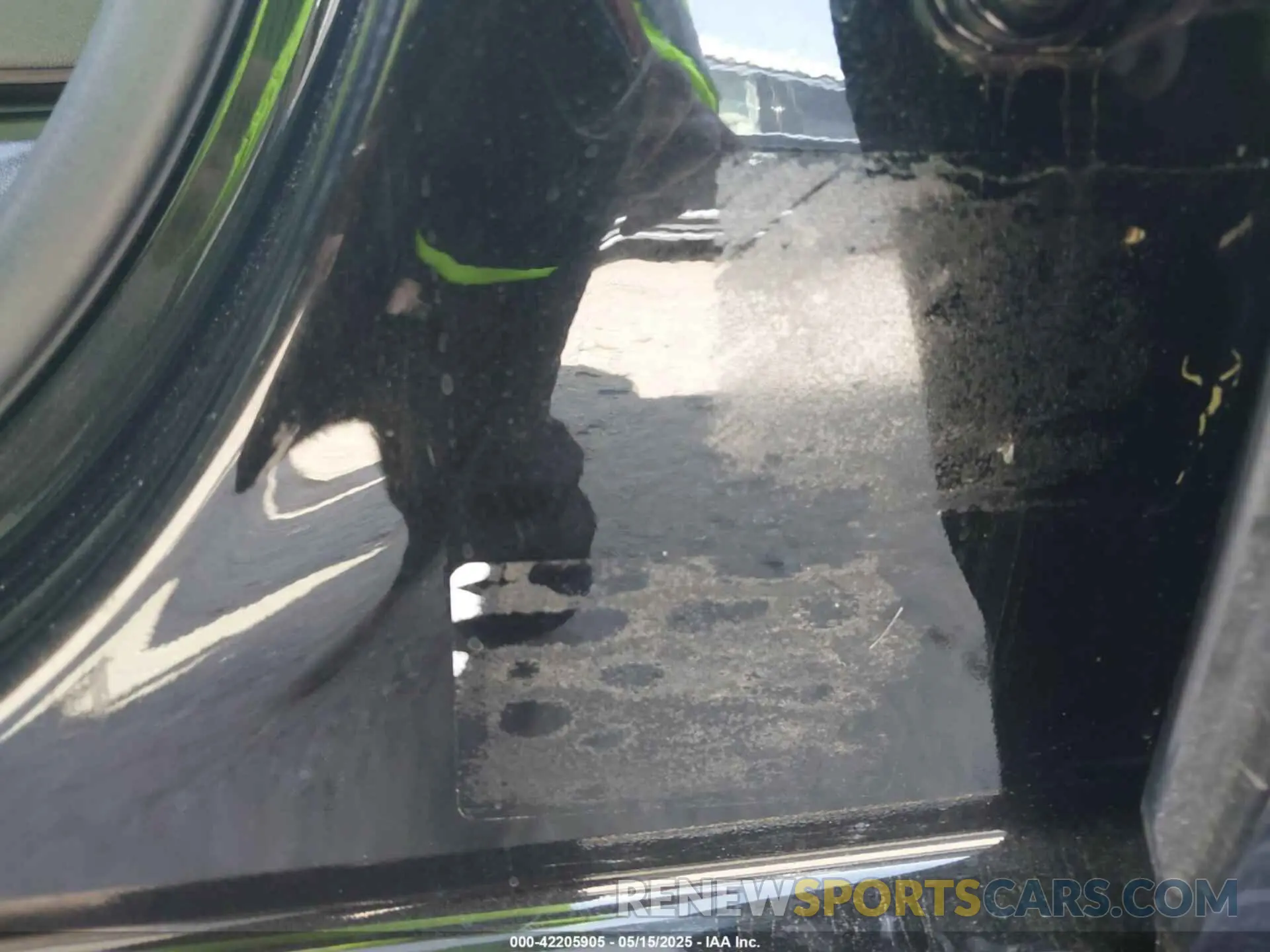 8 Photograph of a damaged car 1GT49WEY4NF268613 GMC SIERRA 3500HD 2022