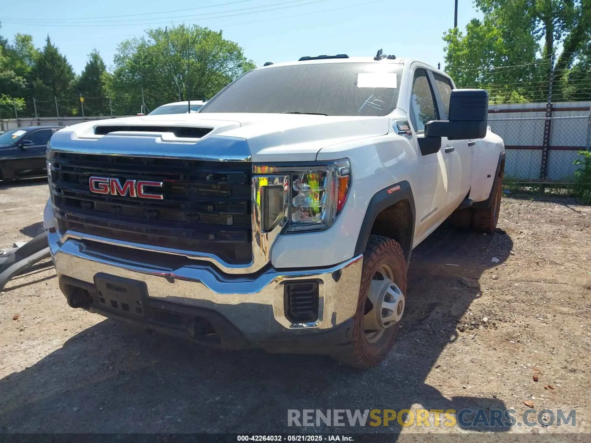2 Photograph of a damaged car 1GT49SEY8PF220169 GMC SIERRA 3500HD 2023