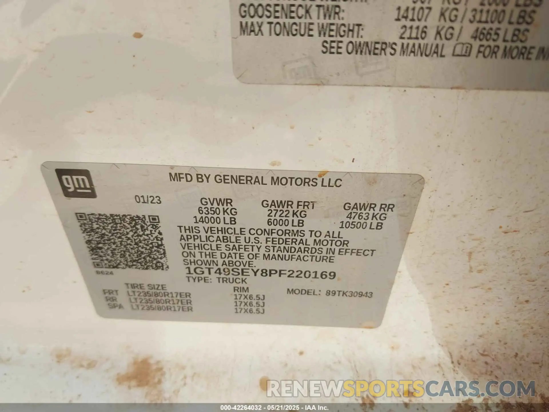 9 Photograph of a damaged car 1GT49SEY8PF220169 GMC SIERRA 3500HD 2023