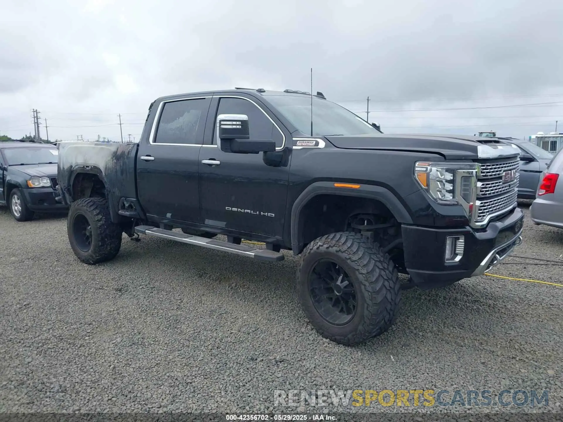 1 Photograph of a damaged car 1GT49WEY2PF128322 GMC SIERRA 3500HD 2023