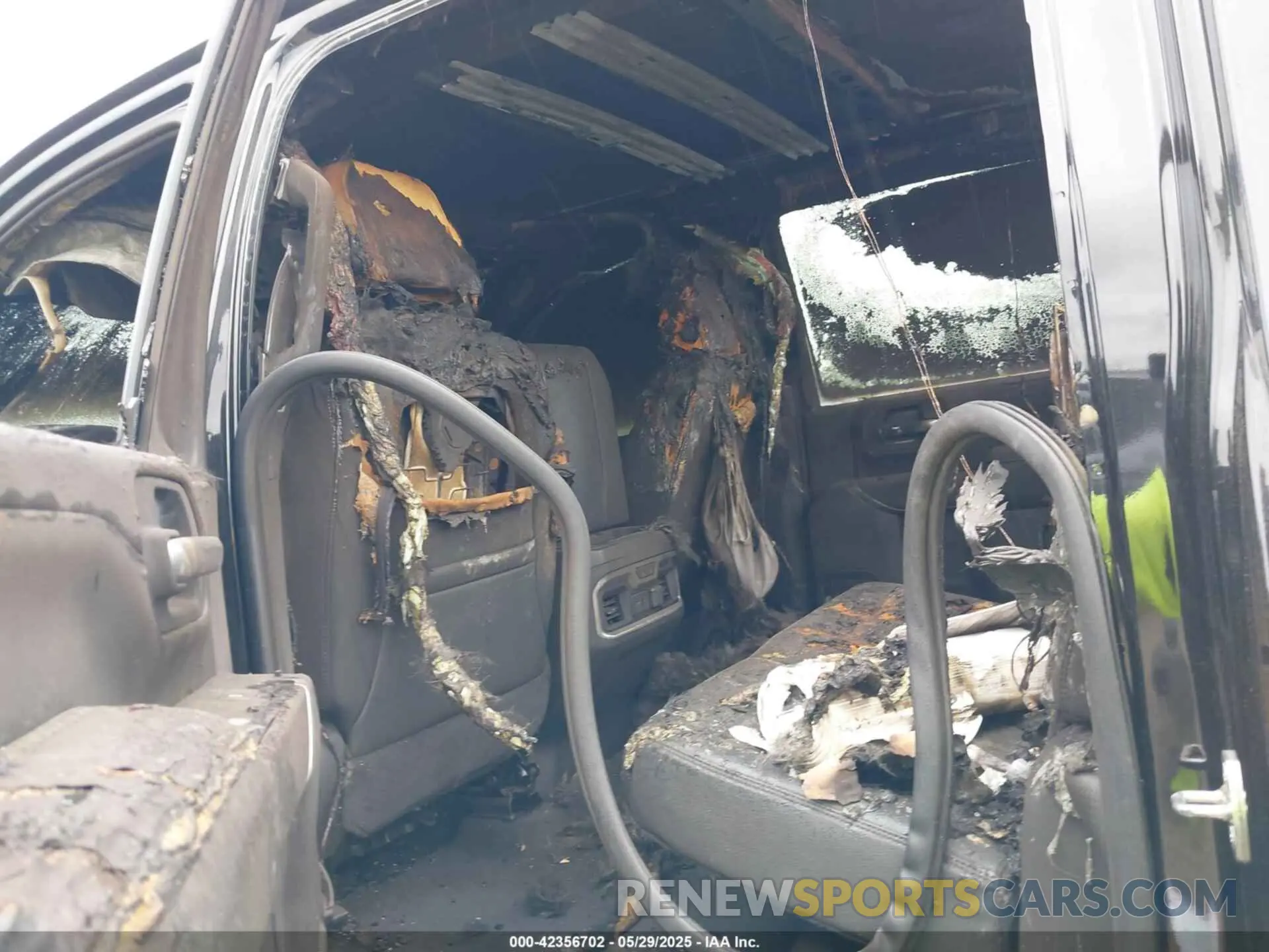 12 Photograph of a damaged car 1GT49WEY2PF128322 GMC SIERRA 3500HD 2023