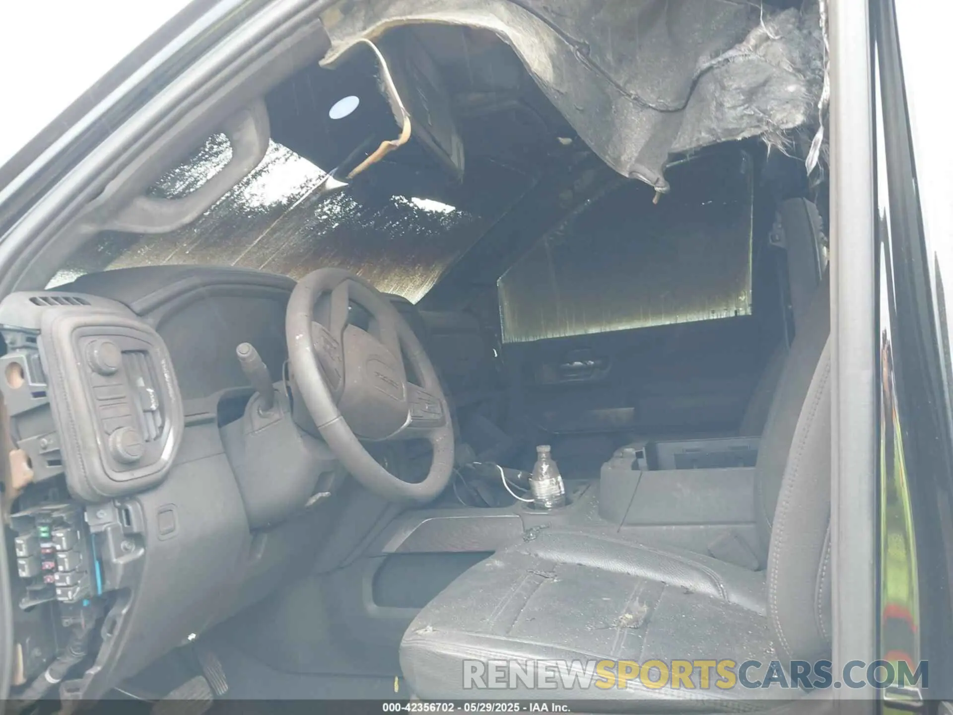 13 Photograph of a damaged car 1GT49WEY2PF128322 GMC SIERRA 3500HD 2023