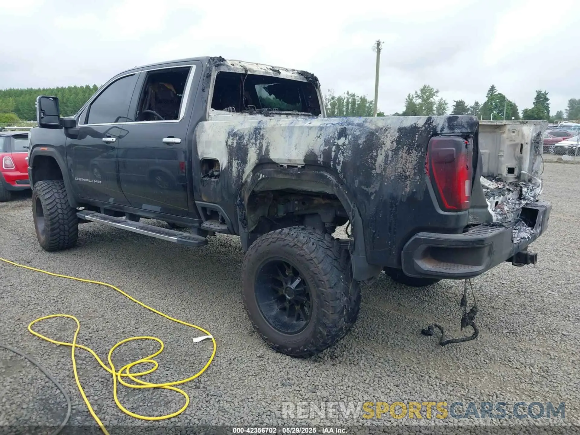 3 Photograph of a damaged car 1GT49WEY2PF128322 GMC SIERRA 3500HD 2023
