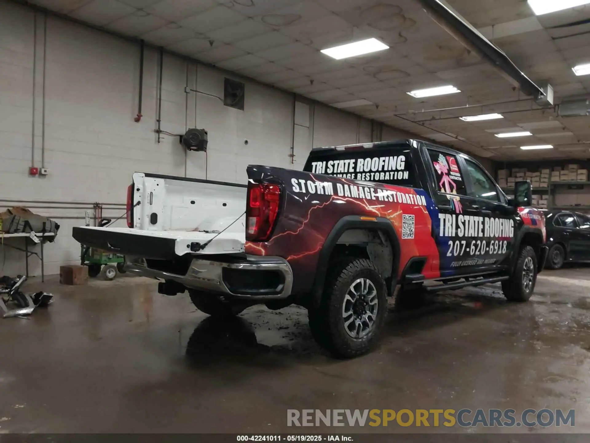 4 Photograph of a damaged car 1GT49SE75RF337217 GMC SIERRA 3500HD 2024