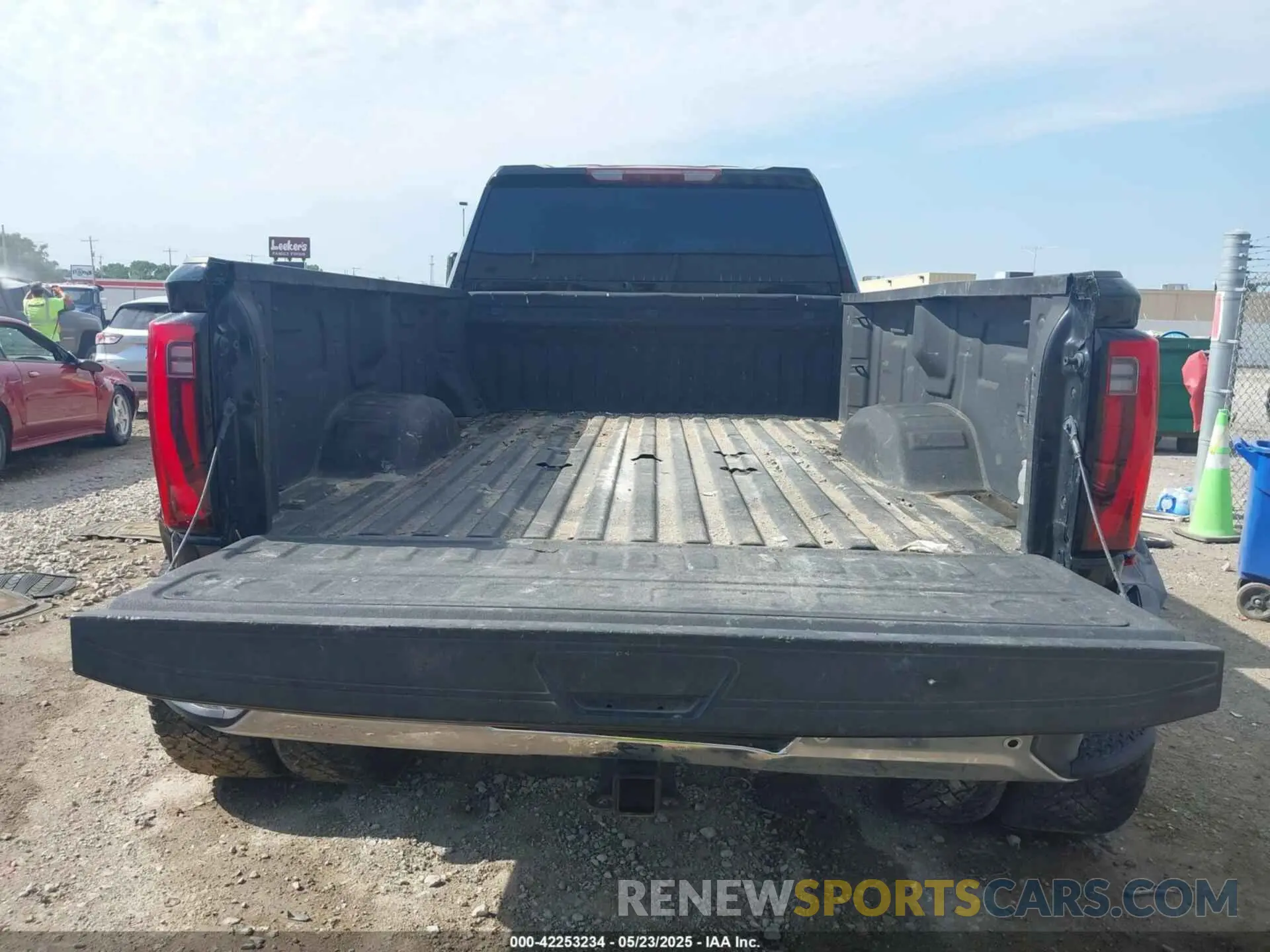 16 Photograph of a damaged car 1GT49SEY0RF202980 GMC SIERRA 3500HD 2024