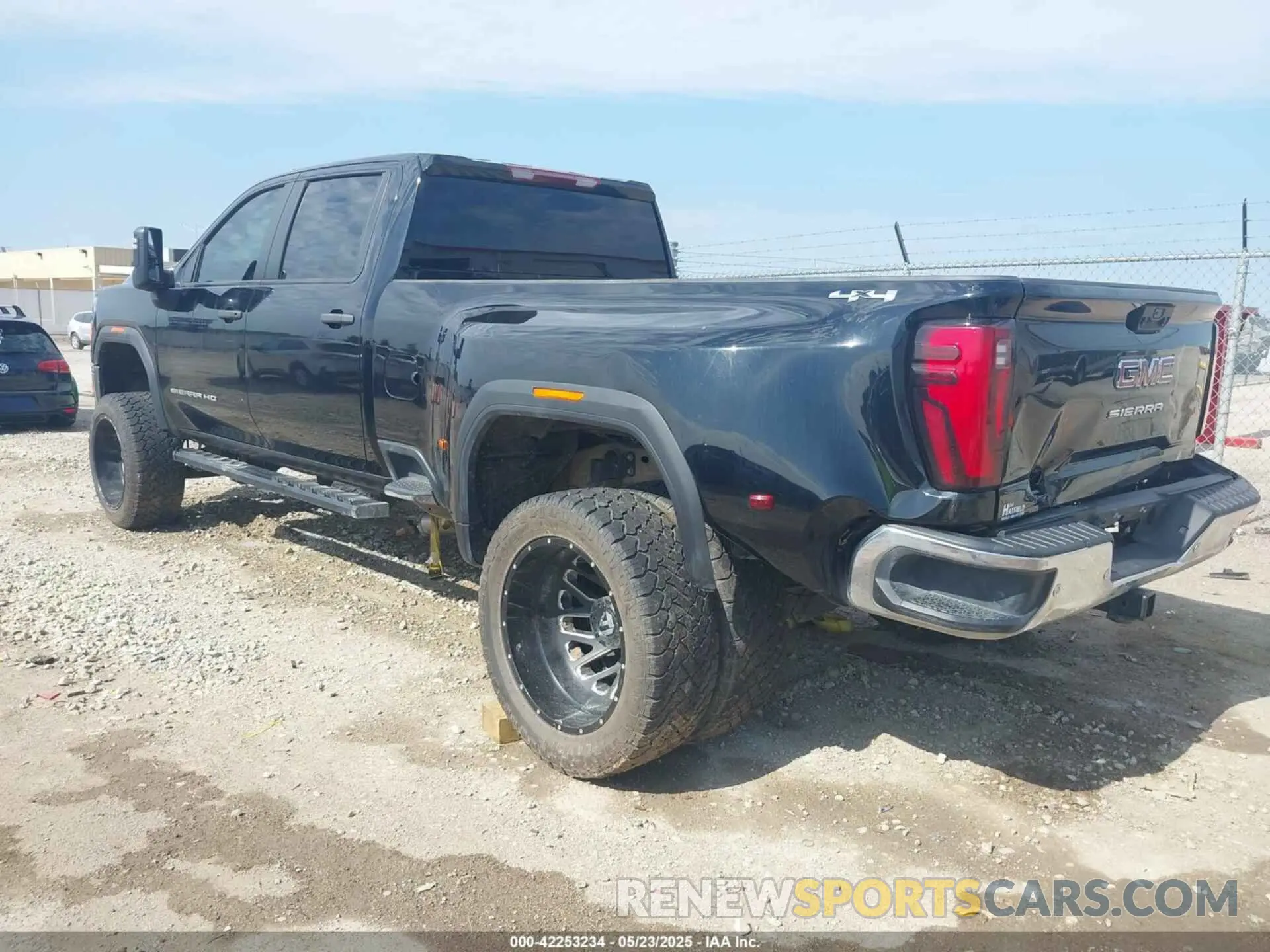 3 Photograph of a damaged car 1GT49SEY0RF202980 GMC SIERRA 3500HD 2024