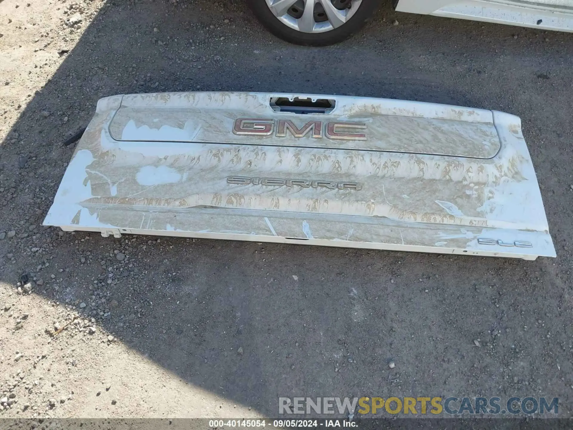 12 Photograph of a damaged car 1GT49TEY4RF361362 GMC SIERRA 3500HD 2024