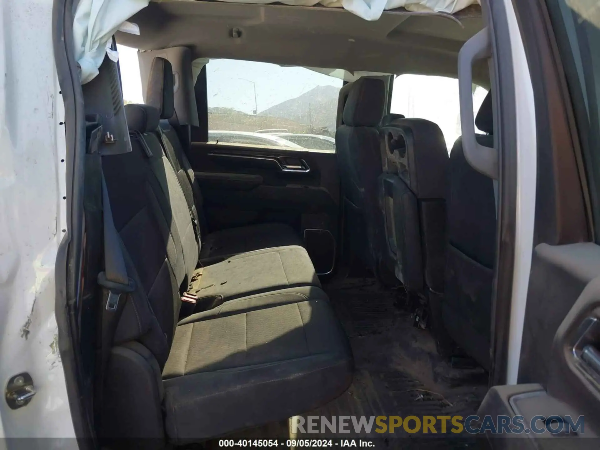 7 Photograph of a damaged car 1GT49TEY4RF361362 GMC SIERRA 3500HD 2024
