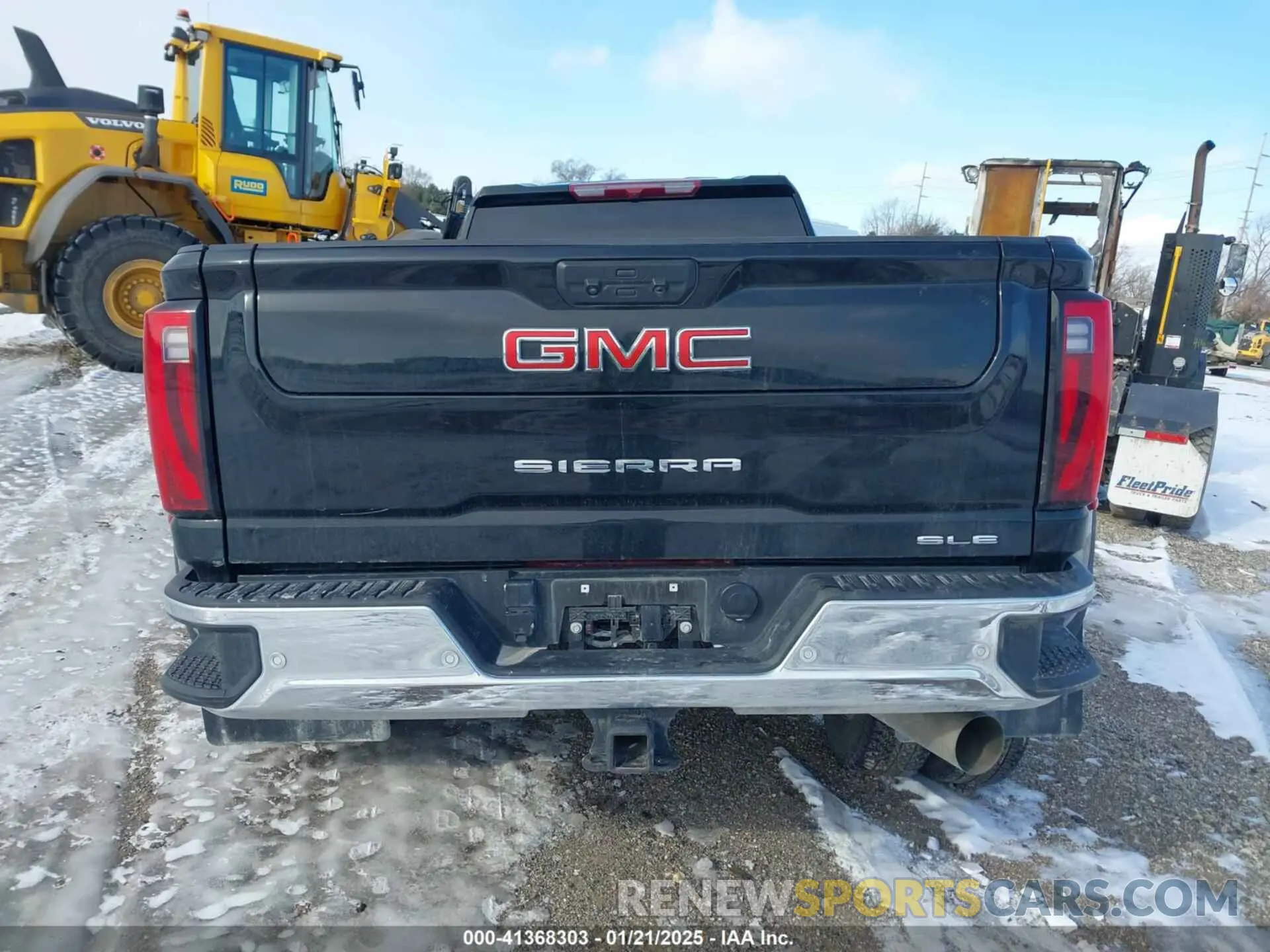 17 Photograph of a damaged car 1GT49TEY9RF257451 GMC SIERRA 3500HD 2024