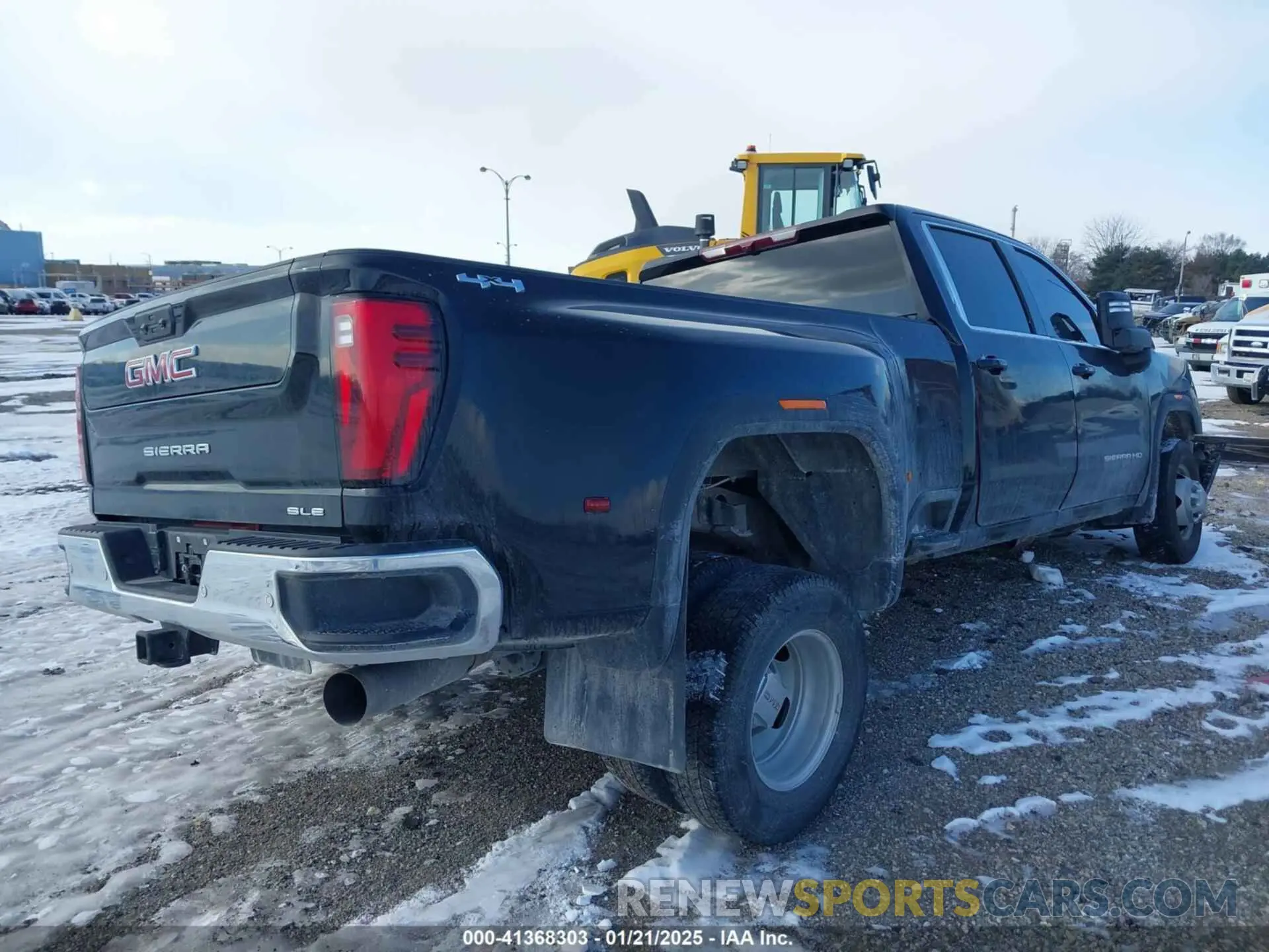 4 Photograph of a damaged car 1GT49TEY9RF257451 GMC SIERRA 3500HD 2024