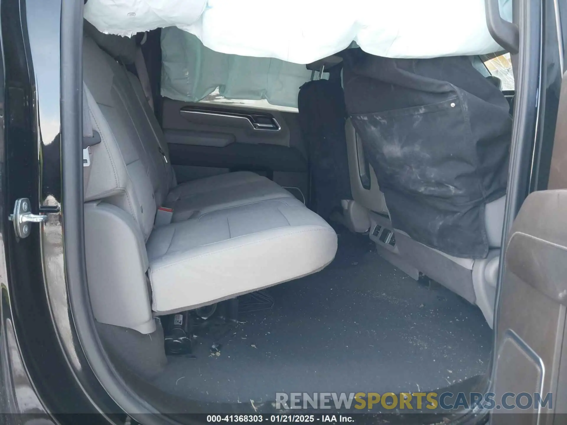 6 Photograph of a damaged car 1GT49TEY9RF257451 GMC SIERRA 3500HD 2024