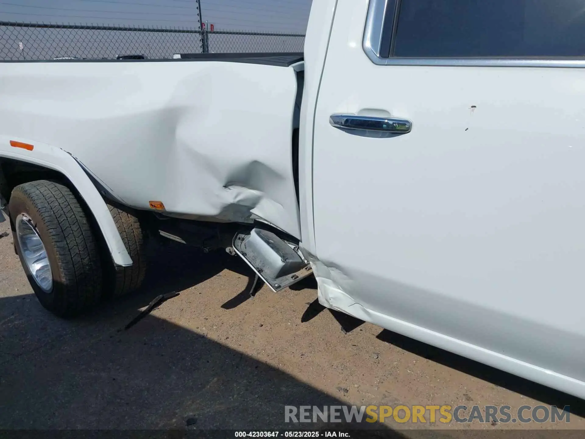 11 Photograph of a damaged car 1GT49UEY4RF377826 GMC SIERRA 3500HD 2024
