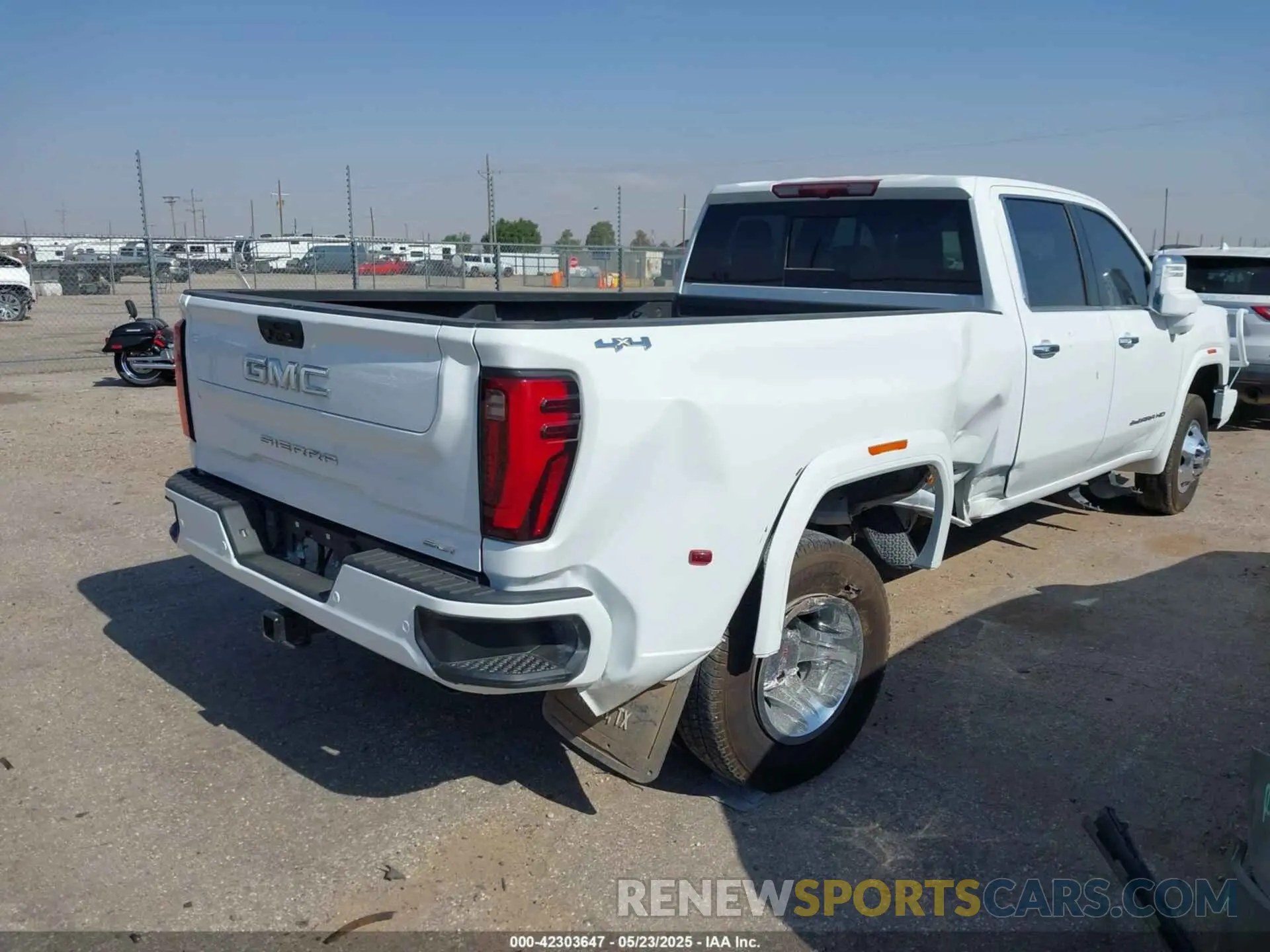 4 Photograph of a damaged car 1GT49UEY4RF377826 GMC SIERRA 3500HD 2024