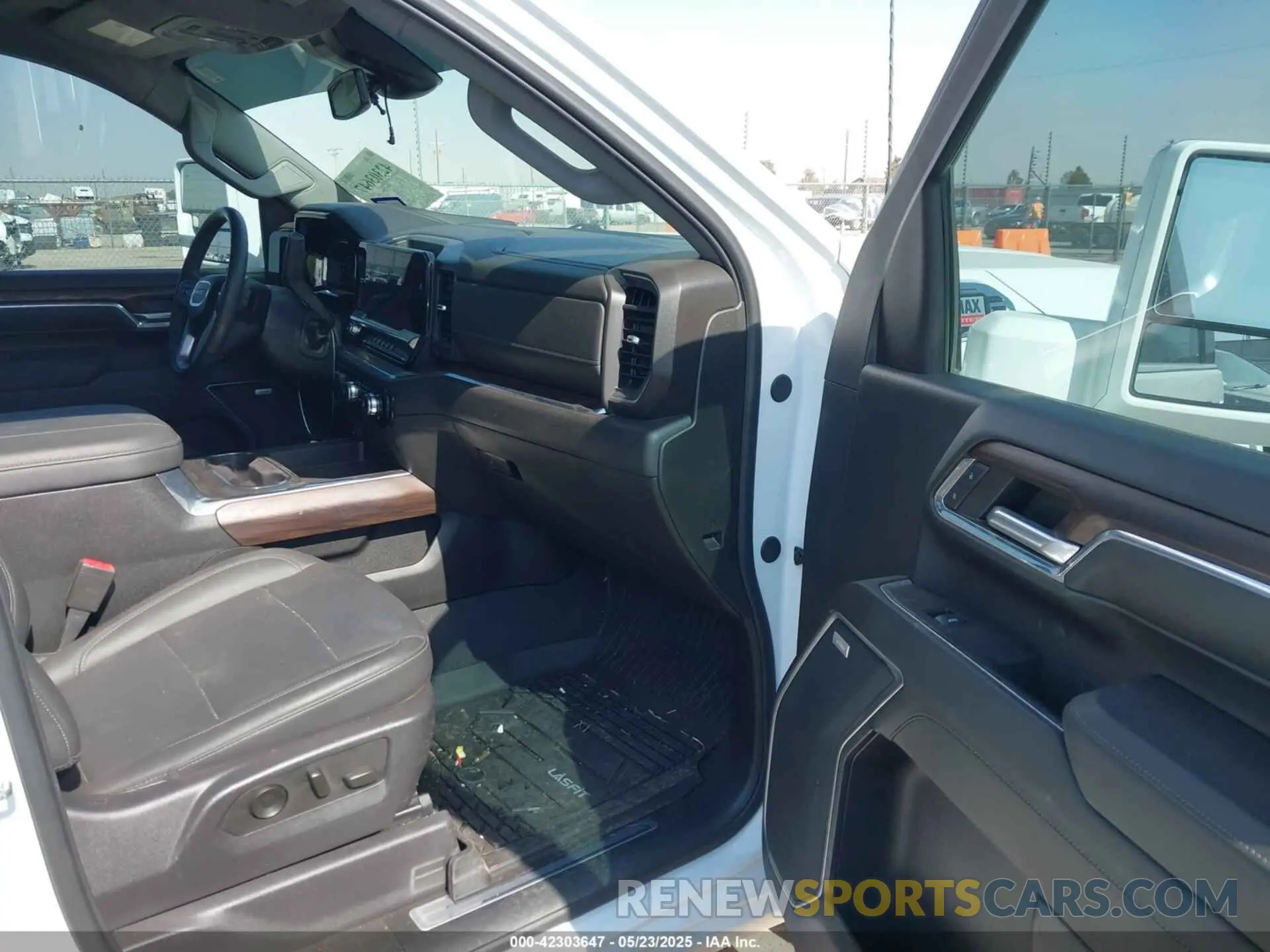 7 Photograph of a damaged car 1GT49UEY4RF377826 GMC SIERRA 3500HD 2024