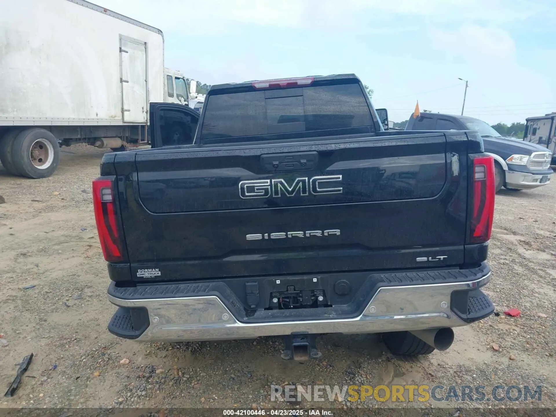 15 Photograph of a damaged car 1GT49UEY9RF368748 GMC SIERRA 3500HD 2024