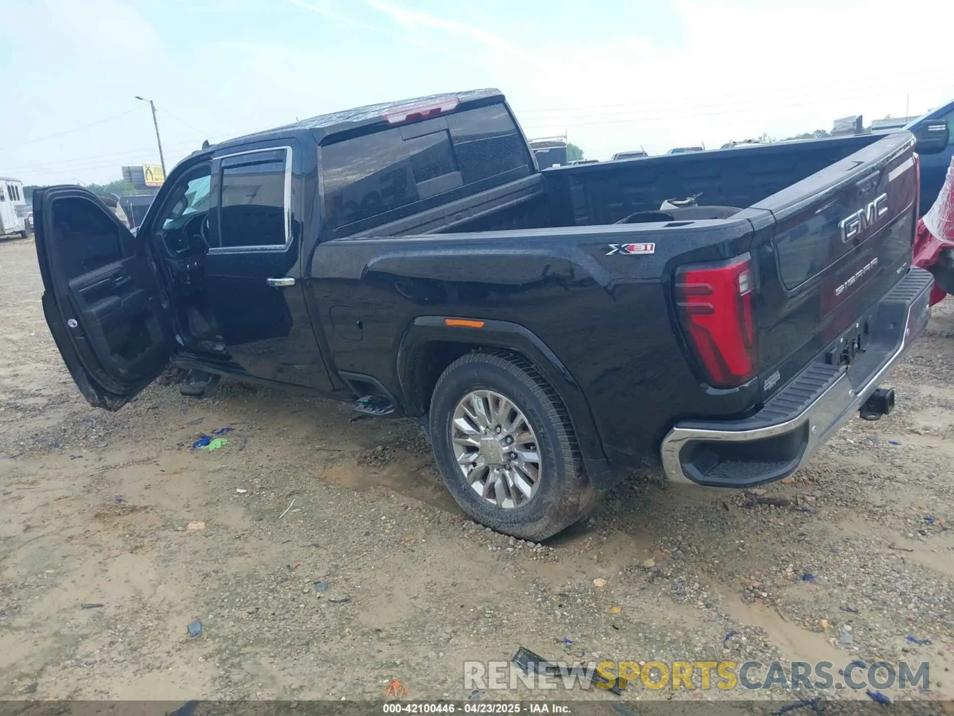 3 Photograph of a damaged car 1GT49UEY9RF368748 GMC SIERRA 3500HD 2024