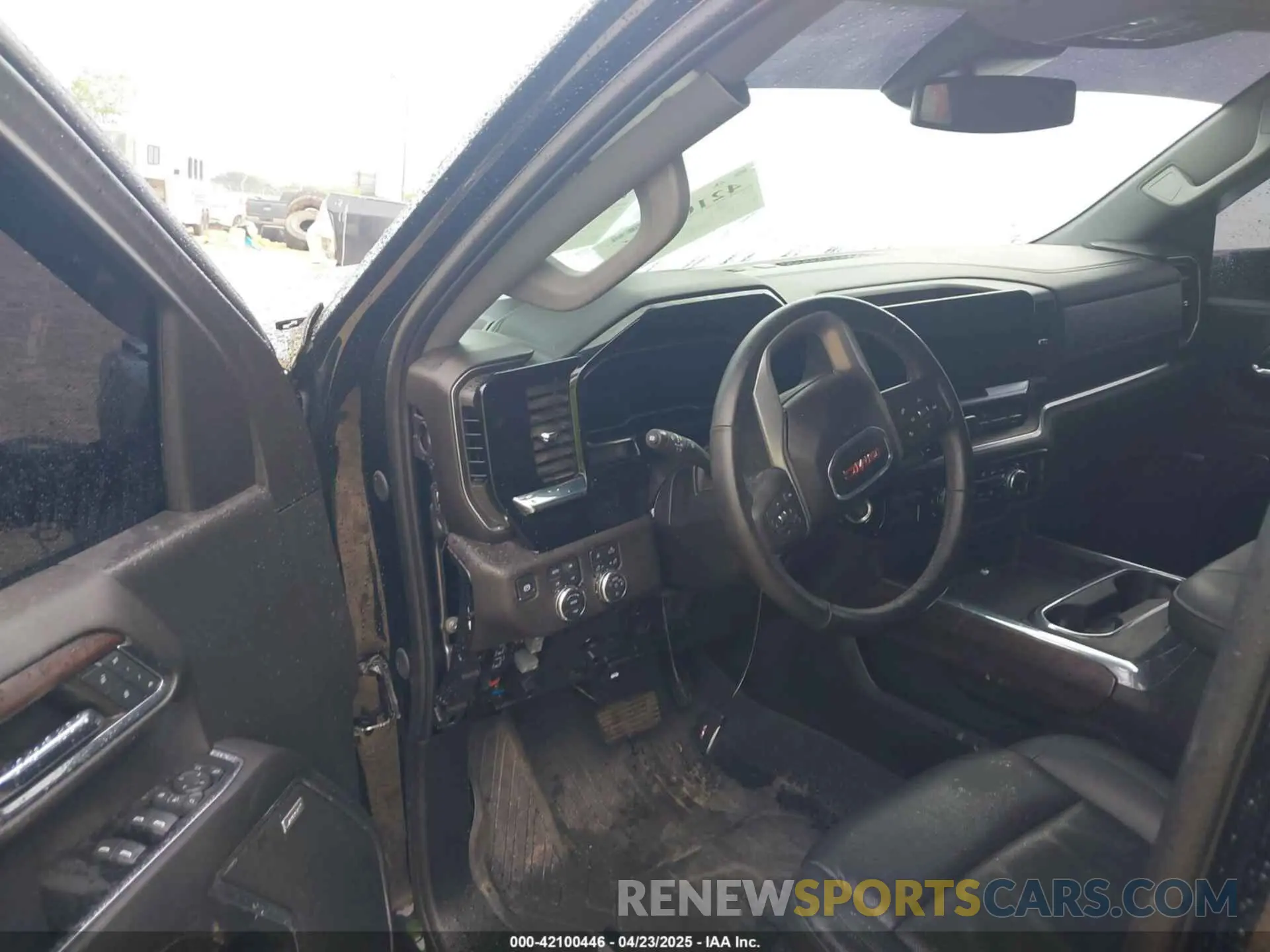 7 Photograph of a damaged car 1GT49UEY9RF368748 GMC SIERRA 3500HD 2024