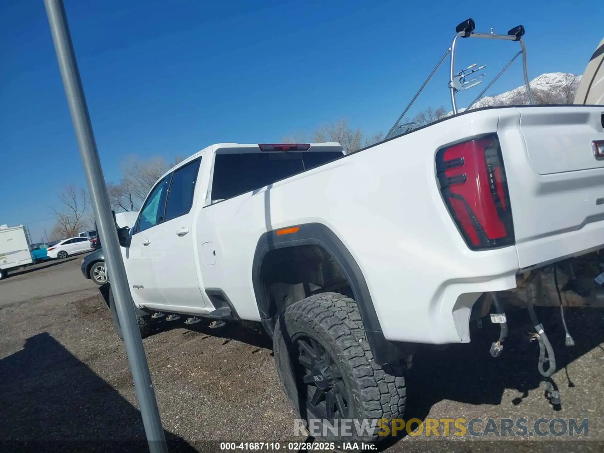 14 Photograph of a damaged car 1GT49VEY4RF221968 GMC SIERRA 3500HD 2024
