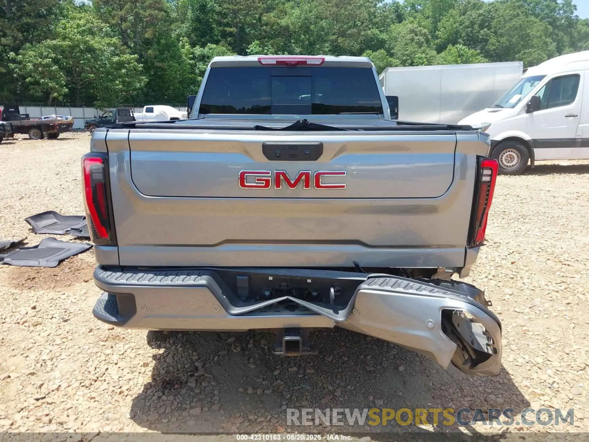 16 Photograph of a damaged car 1GT49VEY6RF280908 GMC SIERRA 3500HD 2024