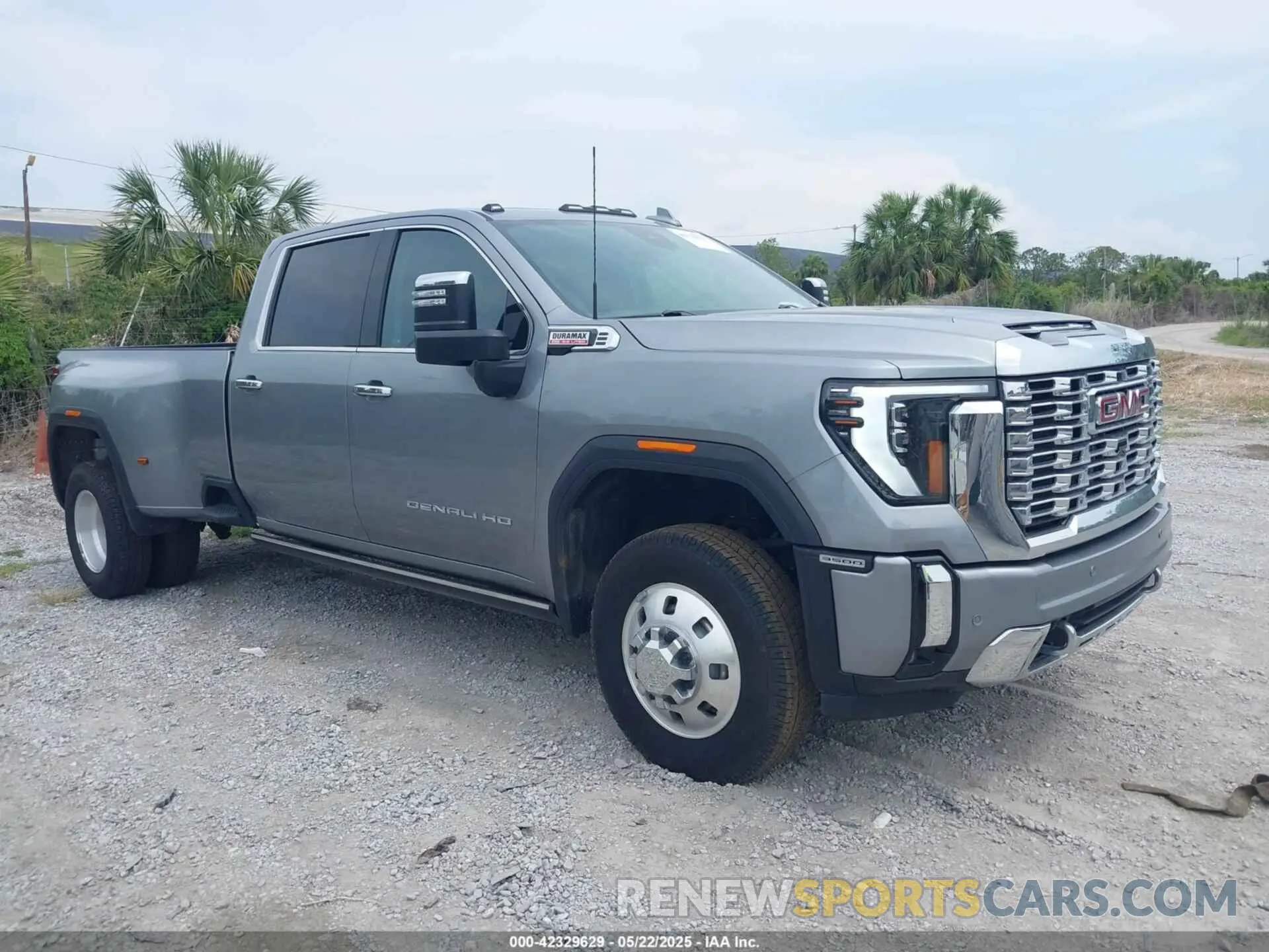 1 Photograph of a damaged car 1GT49WEY0RF318199 GMC SIERRA 3500HD 2024