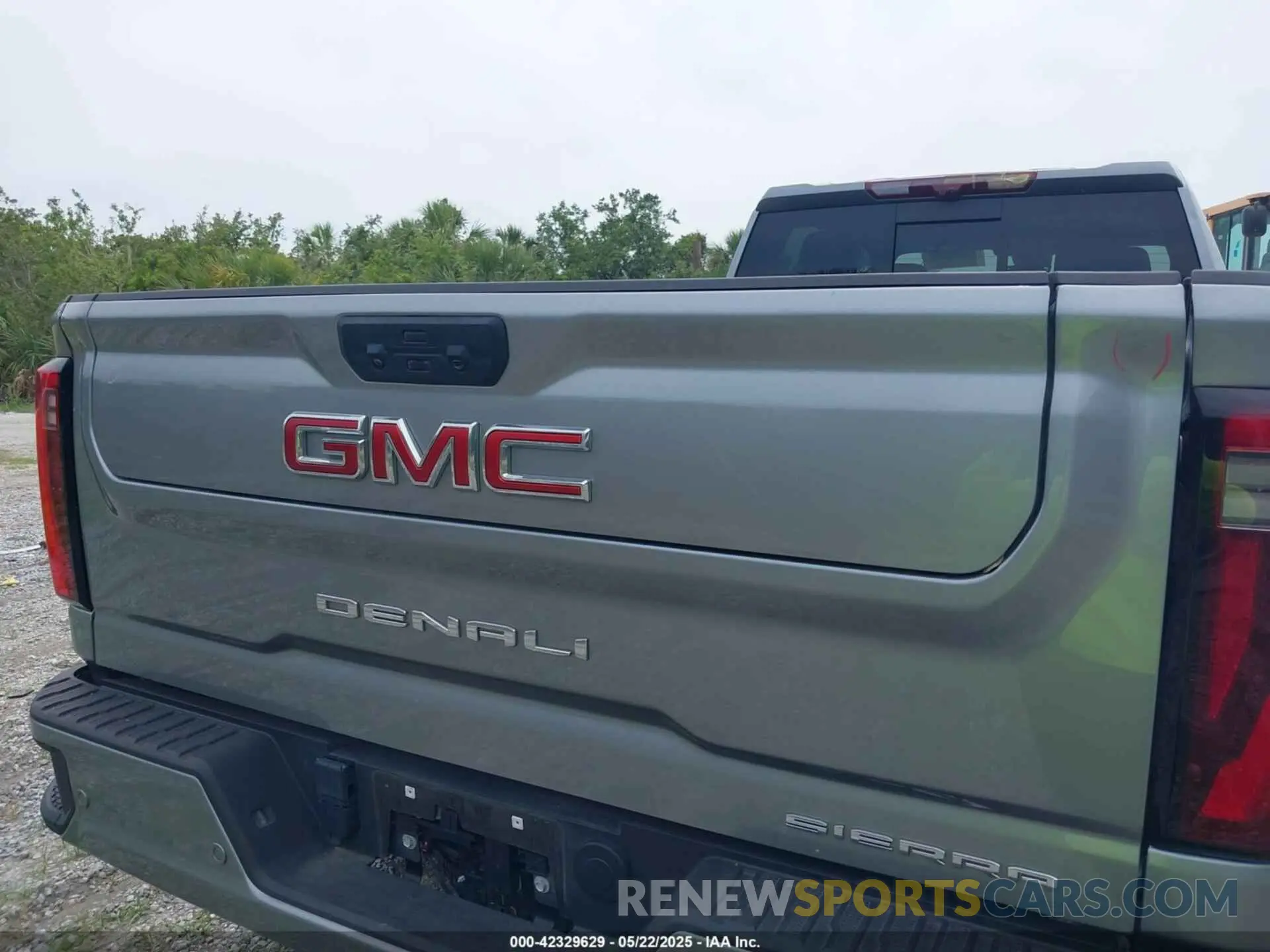 13 Photograph of a damaged car 1GT49WEY0RF318199 GMC SIERRA 3500HD 2024