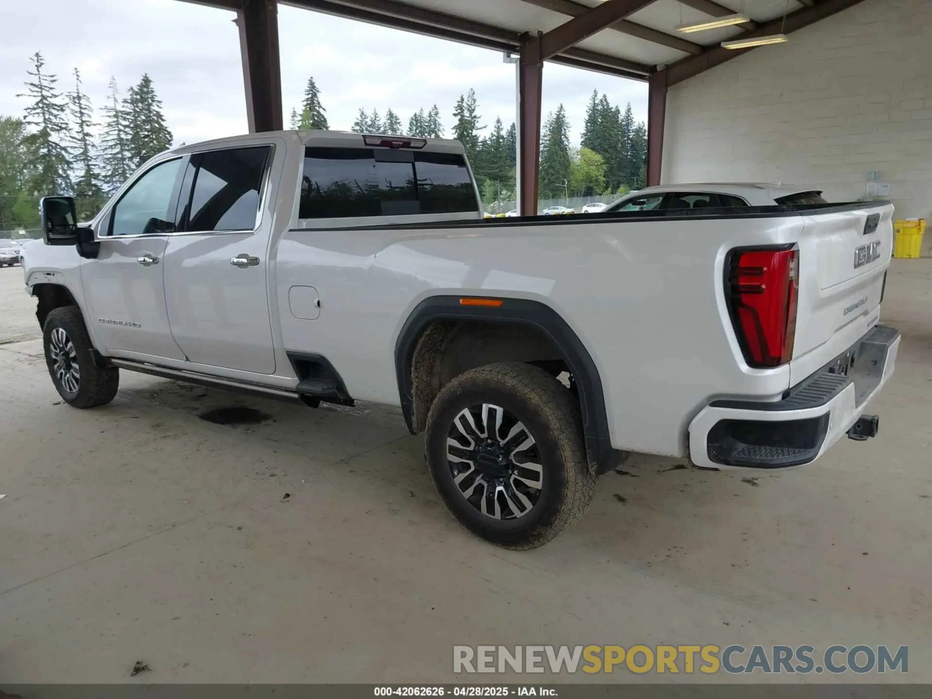 3 Photograph of a damaged car 1GT49YEY3RF370616 GMC SIERRA 3500HD 2024